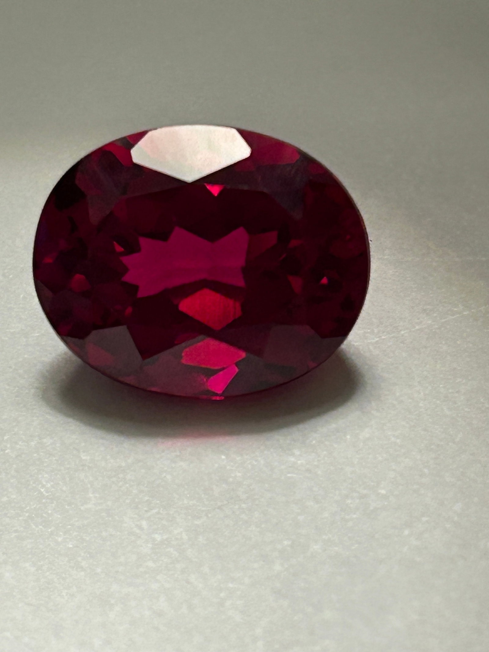 11.94ct Brilliant Oval Cut VVS Burmese Ruby (1 of 4)