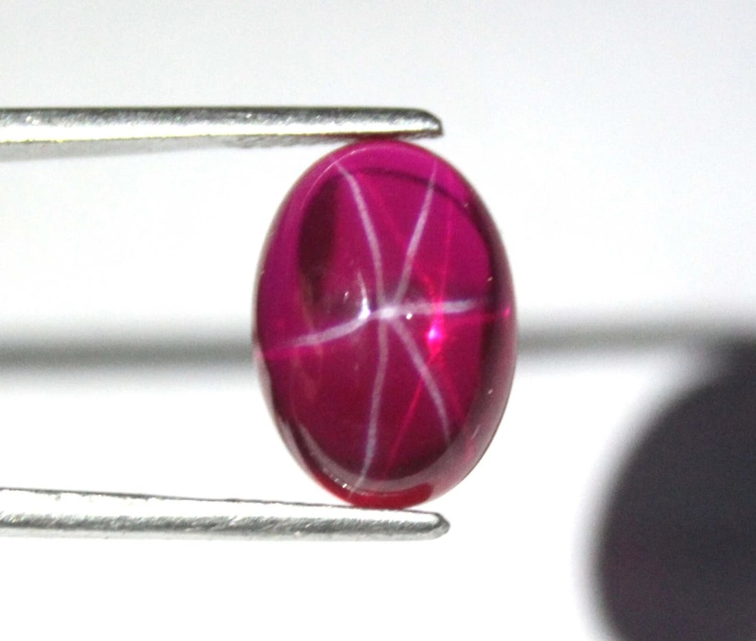 Star Ruby 14.06 ct Cabochon cut Ruby Six Rays (1 of 3)