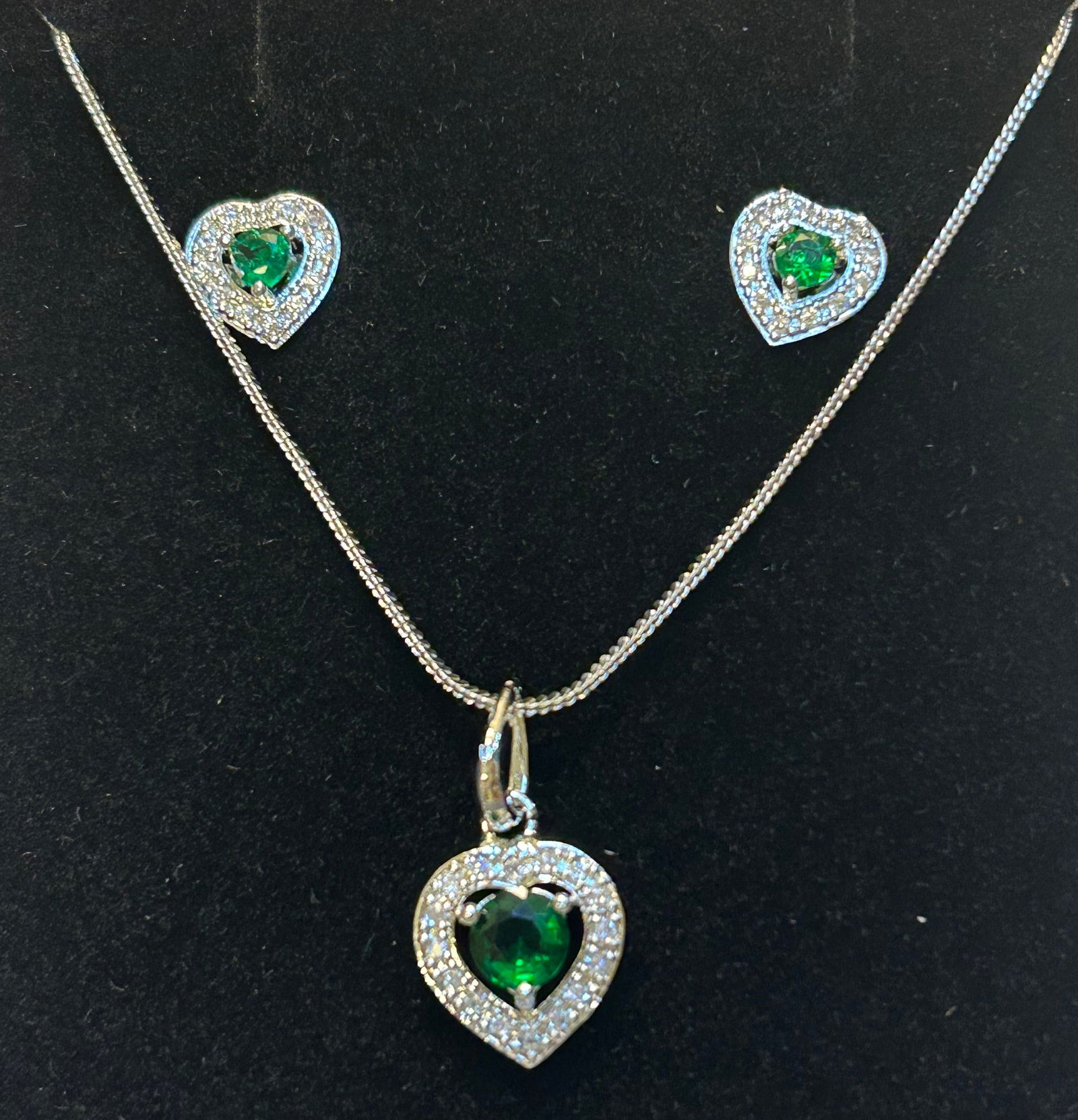 Premium Emerald and Diamond Necklace White Gold with Earring Set. No Reserve: Clearance_____________________________________________________Heart Set for her, him whoever.