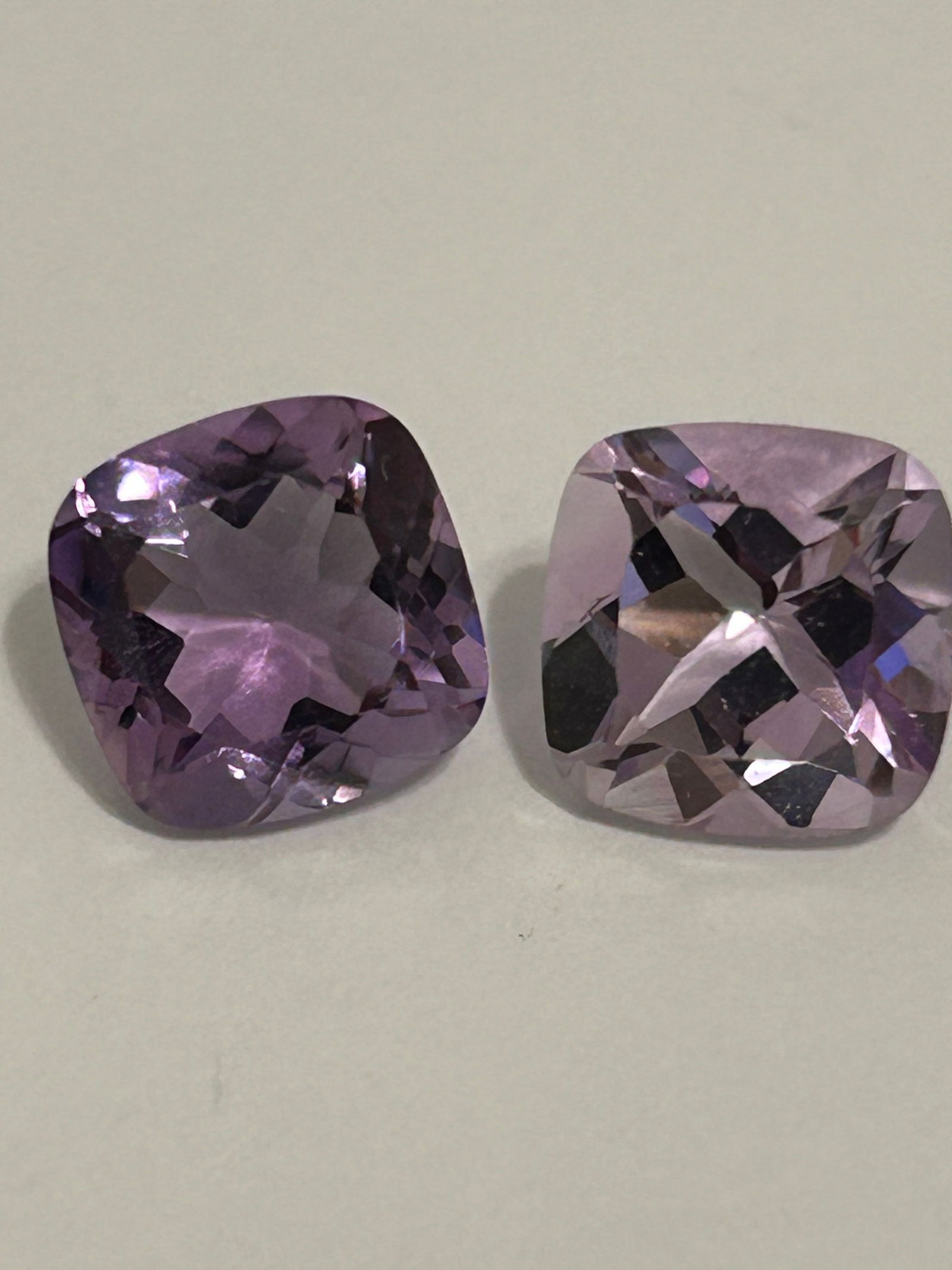 Striking PAIR of Amethysts 3.8ct & 3.9ct Cushion Cut from Brazil No reserve (1 of 4)