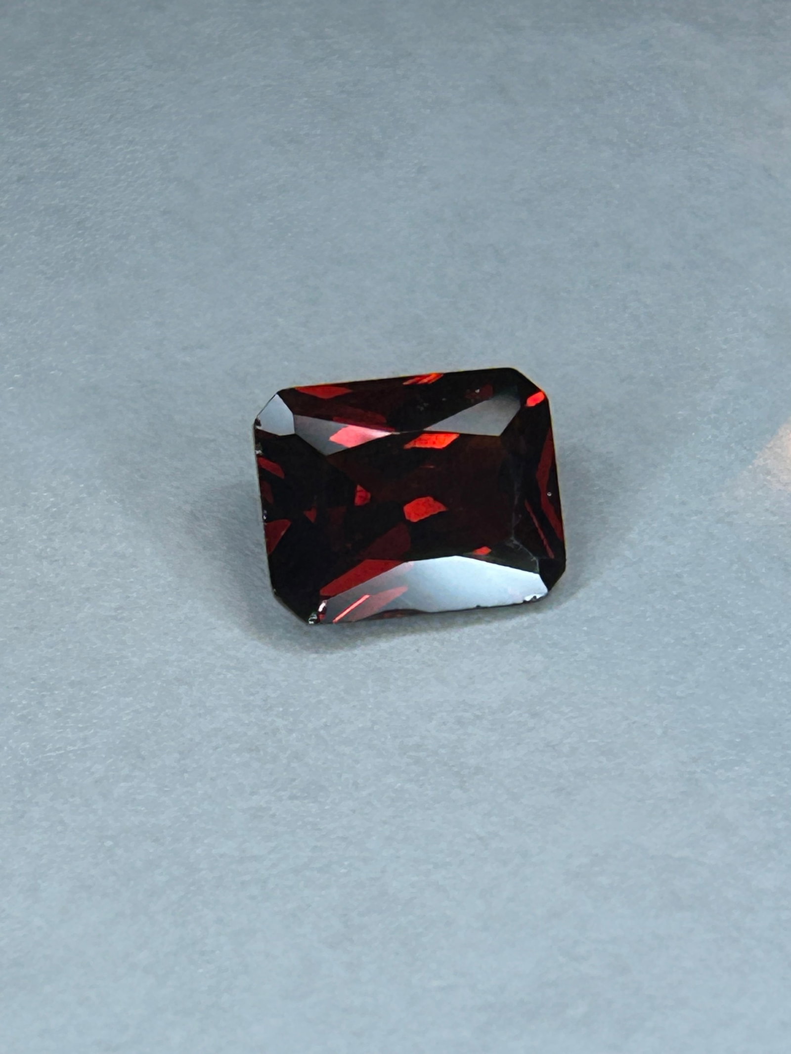 Simulated Garnet 3.72 Modified Brilliant Cut IGI Authenticated (1 of 3)