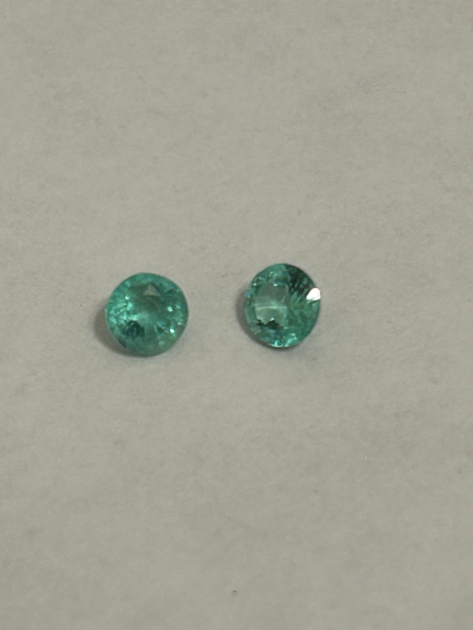 PAIR Zambian Emeralds .67ct Oval Cut PAIR IGI Certified No reserve - 4