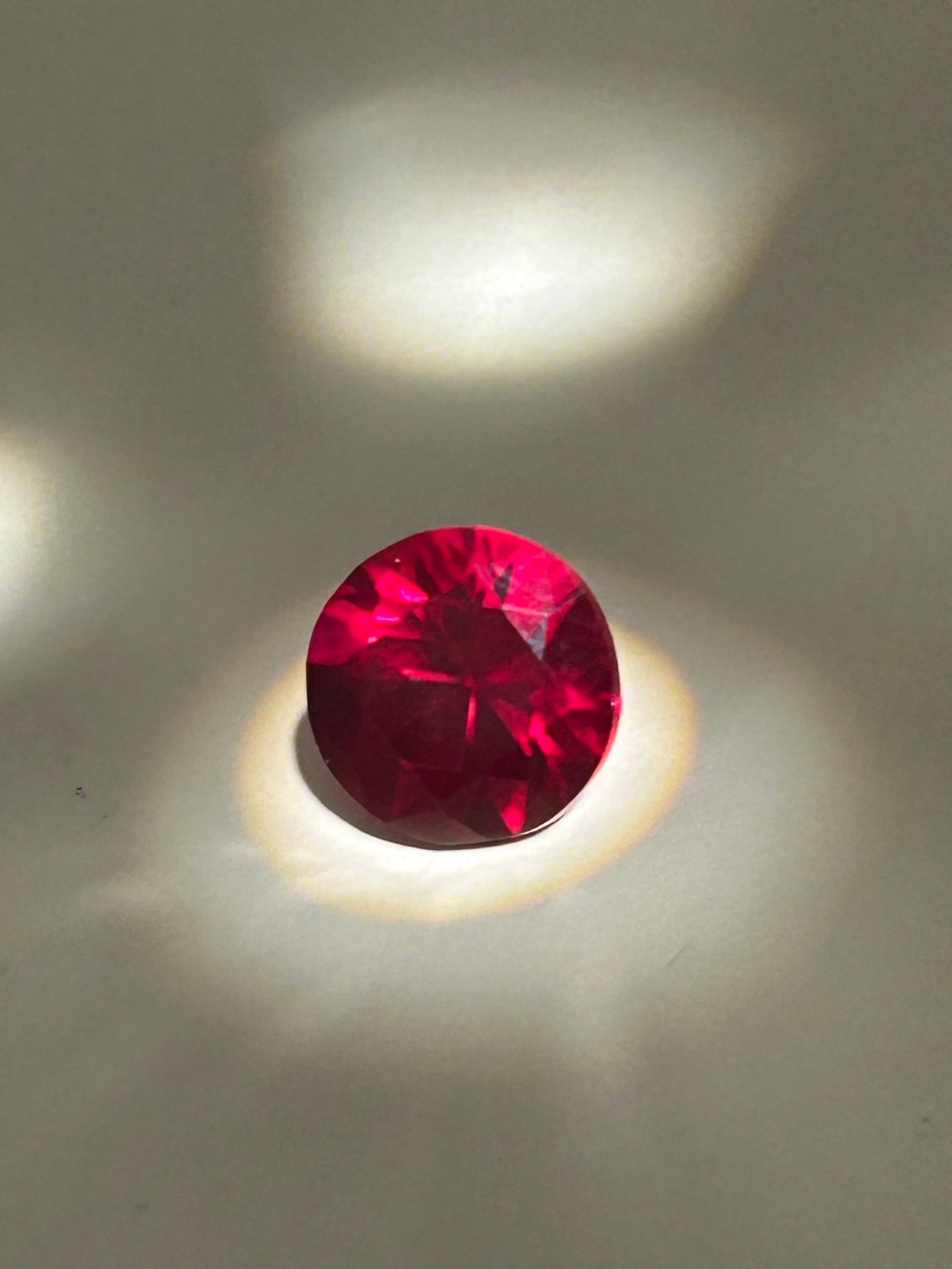 10ct Mozambique Deep Red Ruby Round Cut GGI Certified (1 of 4)