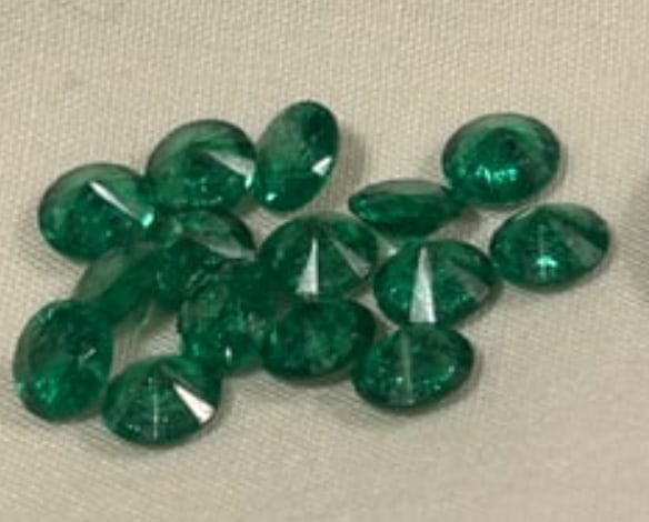 Colombian Green Emerald Lot Round Cut 5mm 15pcs (1 of 1)
