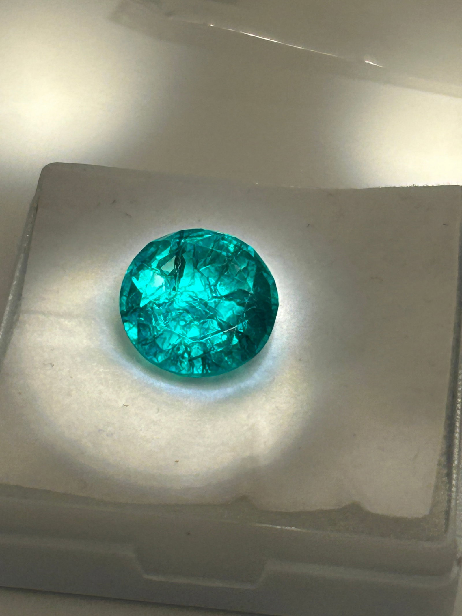 6.7 Carats Colombian Green Emerald Round Cut No Reserve GGI Certified (1 of 5)