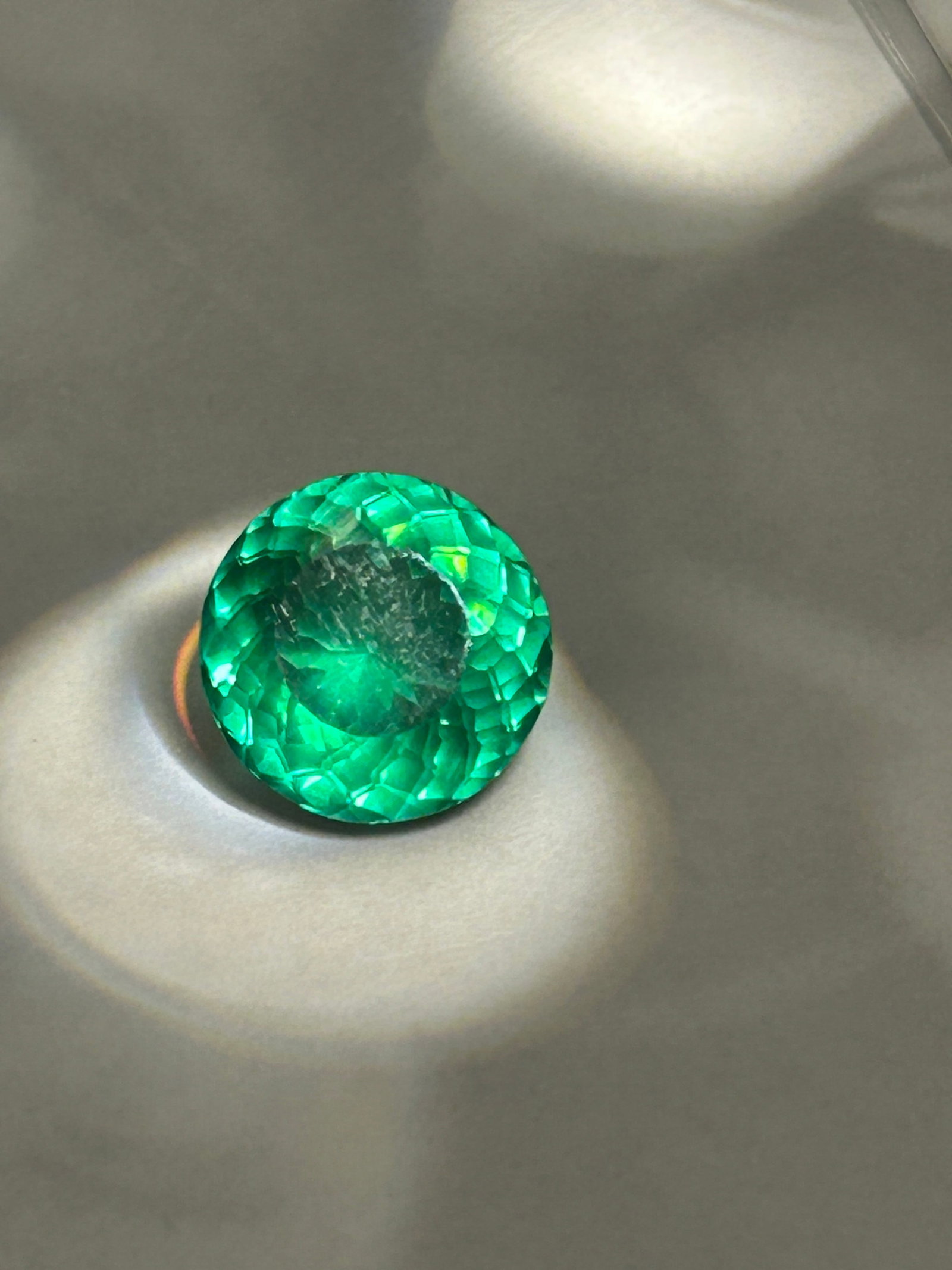 11.00 Carat Sparkling Green Garnet Round Cut GGI Certified (1 of 5)