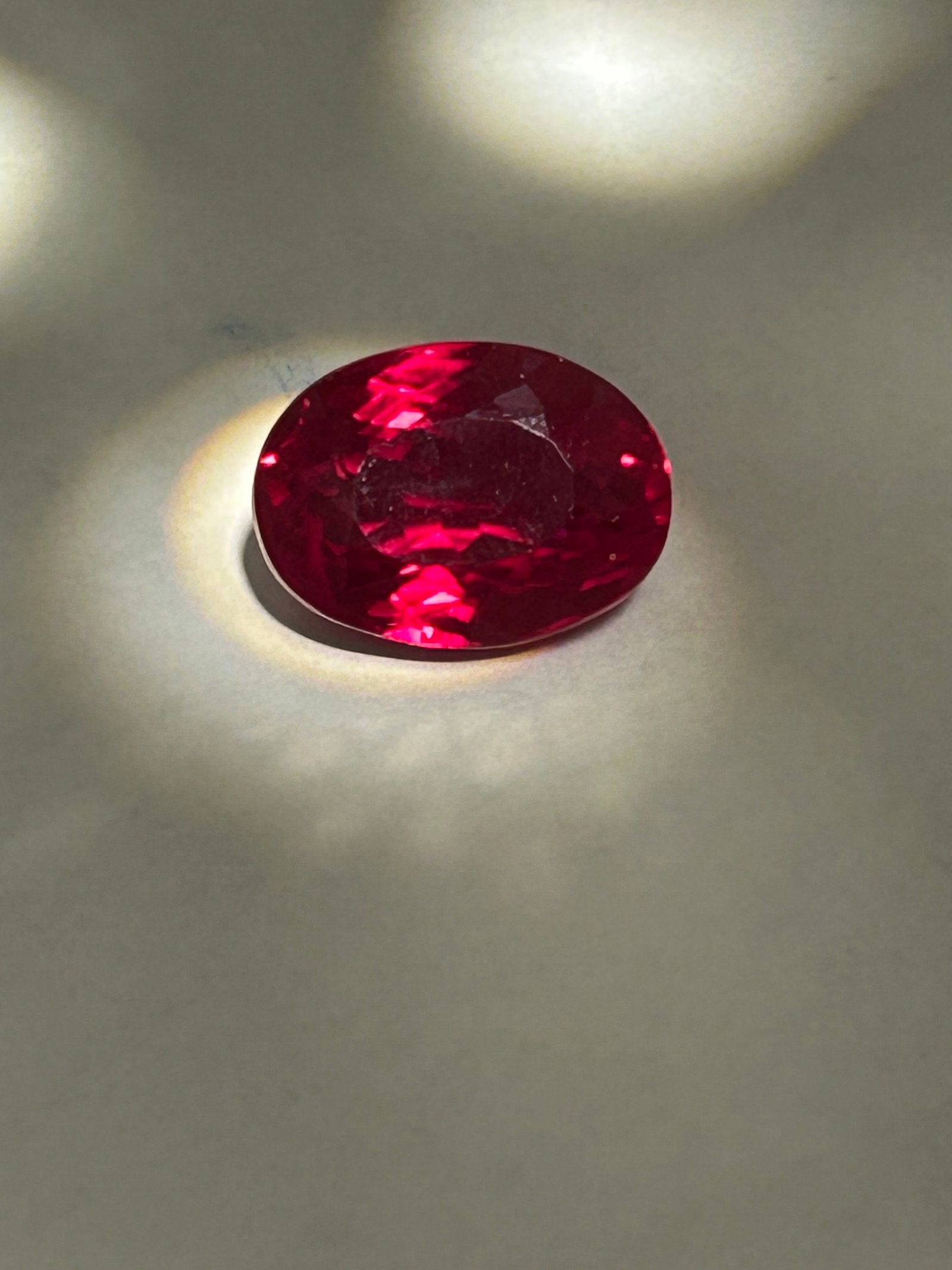 11 Carats Ruby Oval Cut (1 of 4)