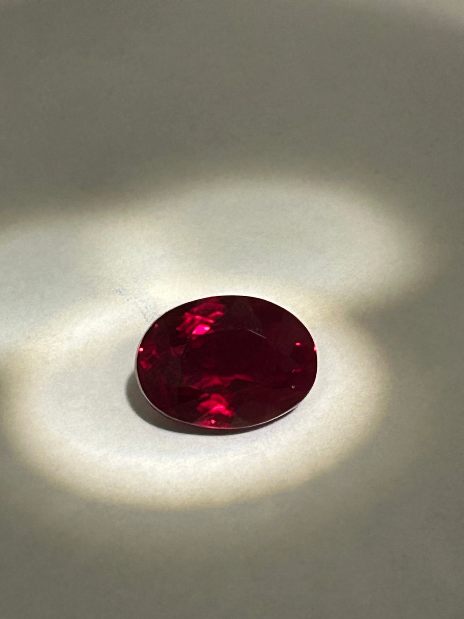 11 Carats Ruby Oval Cut - 2
