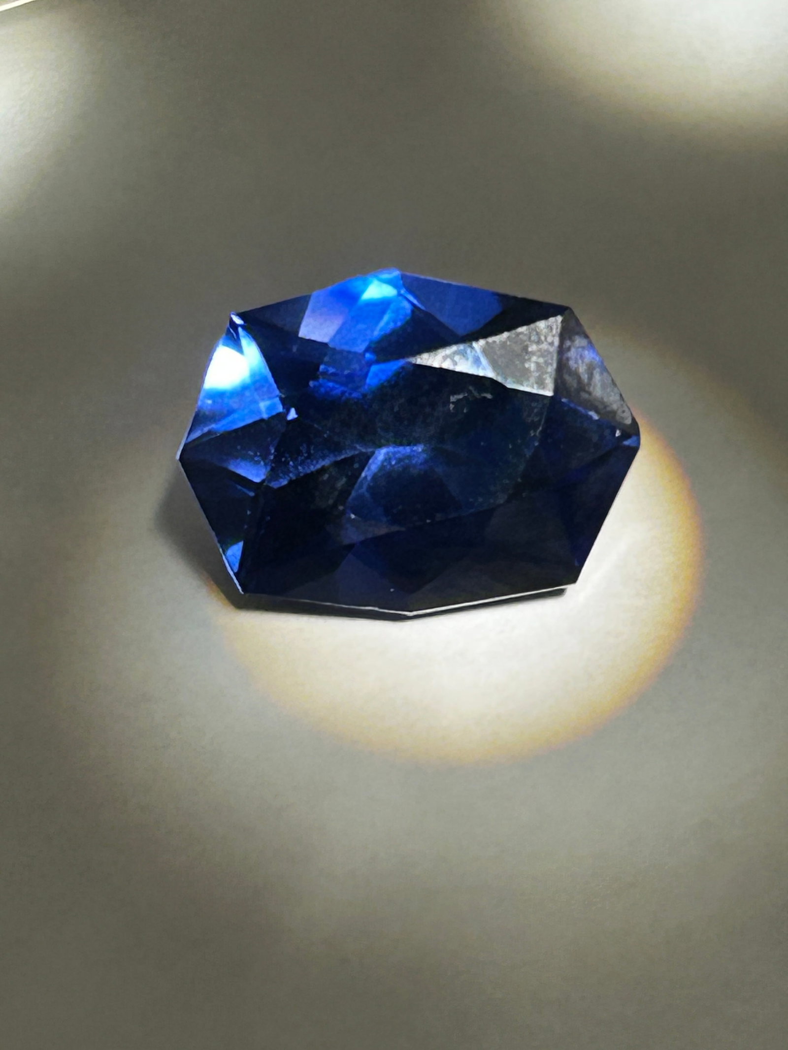 9.70 Carat --- Brazilian Blue Aquamarine --- Fancy Cut ---: a significant, collector-sized gemstone characterized by high clarity and a unique aesthetic. Brazil is the premier source for high-quality aquamarine, often producing stones with the desired "royal-b
