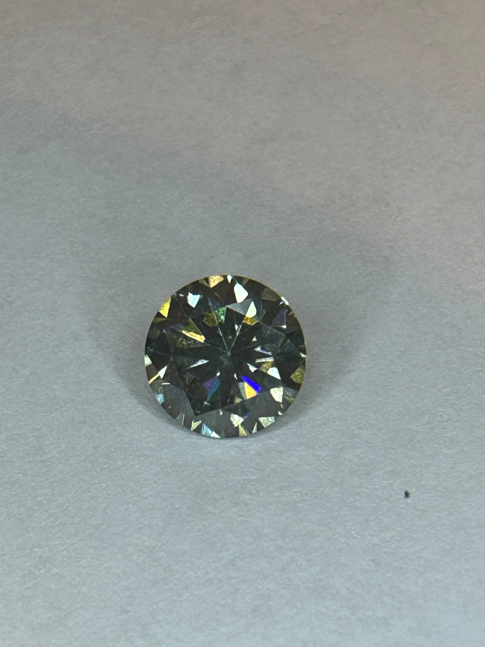 2.09 Carat -- Green Moissanite --- Round Brilliant Cut ---LAB GROWN IGI Certified: 2.09 Carat -- Green Moissanite --- Round Brilliant Cut