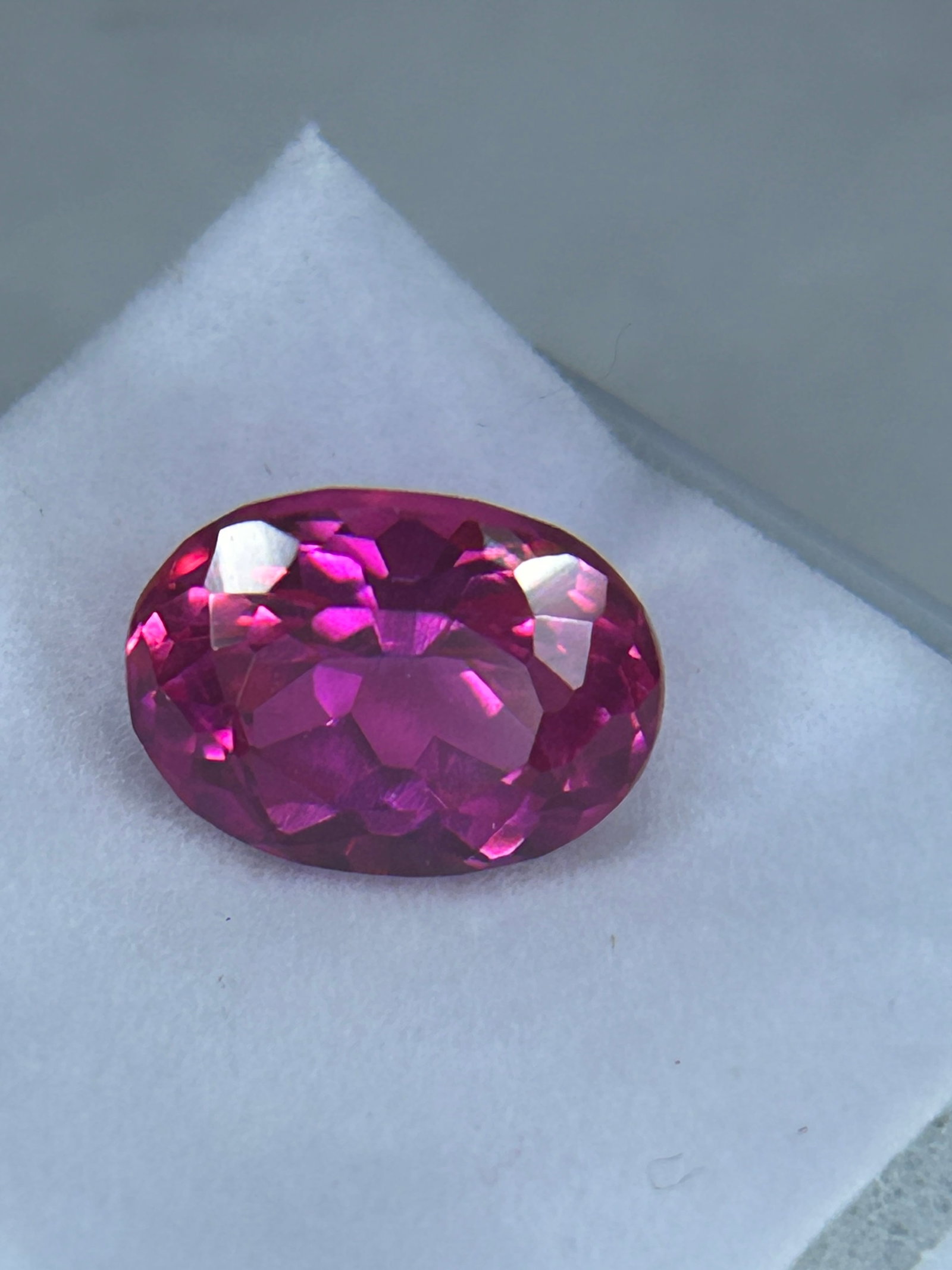 4.49 Carat --- Pink Sapphire --- Oval Cut --- IGI Certified: a substantial, vibrant, and ethically sourced gemstone, often chosen for its high durability and consistent, vivid color. With IGI certification, this stone is guaranteed to have the same chemical, ph