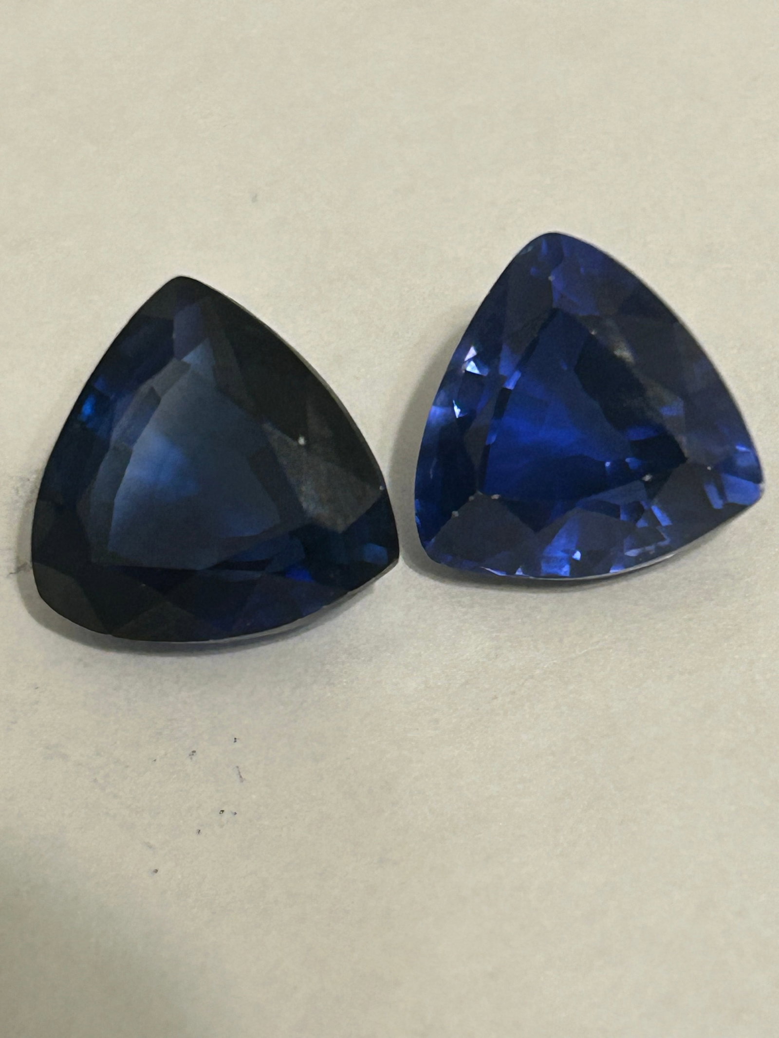 25 Carat -- Pakistan Royal Blue Sapphire PAIR -- Trillion Cut --- Certified (1 of 4)