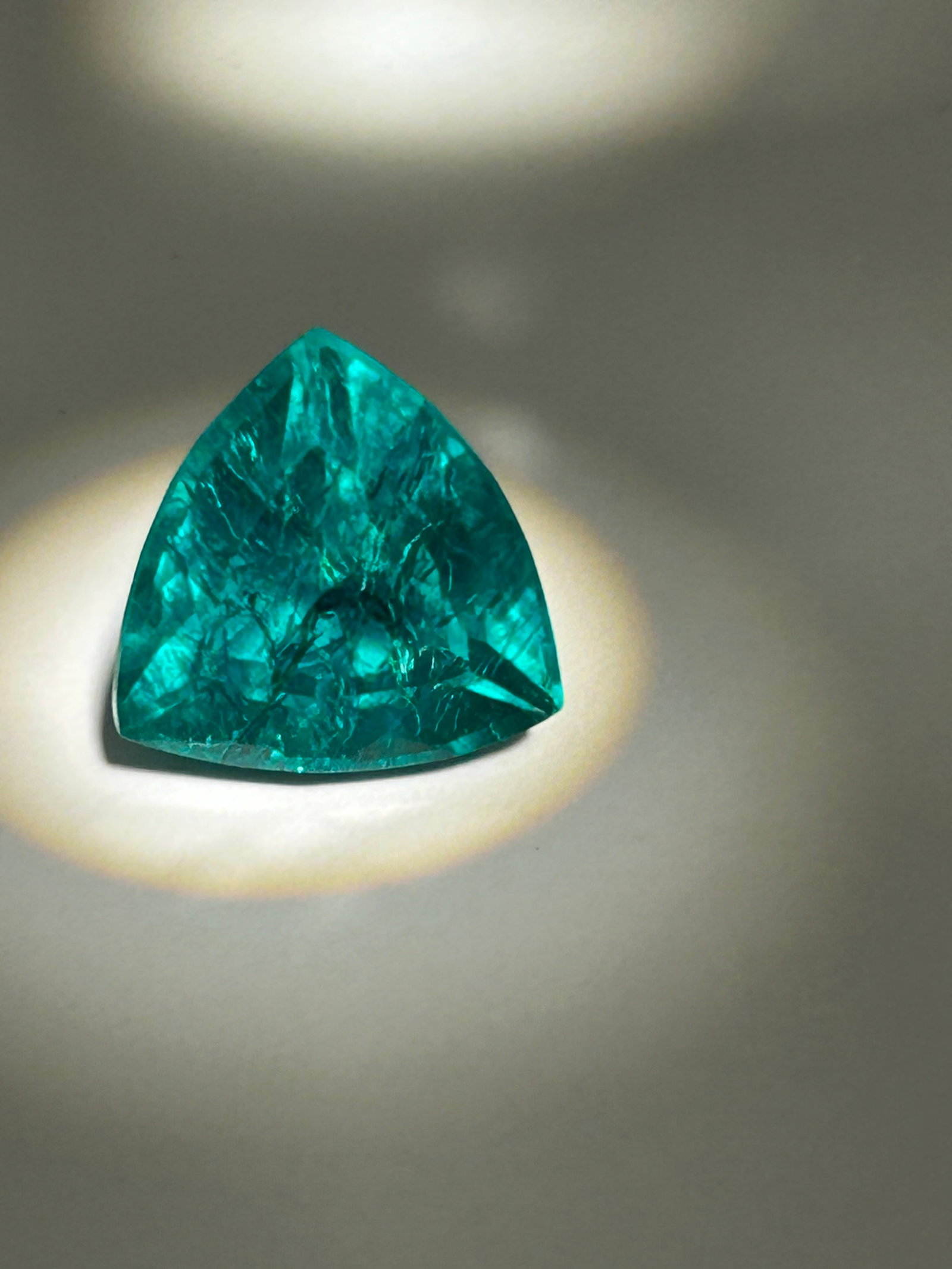 8.5 Carat --- Colombian Green Emerald--- Trillion Cut --- EGL Certified: This 8.5-carat loose Colombian emerald features a brilliant, faceted trillion cut. It exhibits the highly coveted vivid green color associated with Colombian stones, offering striking brilliance, fire