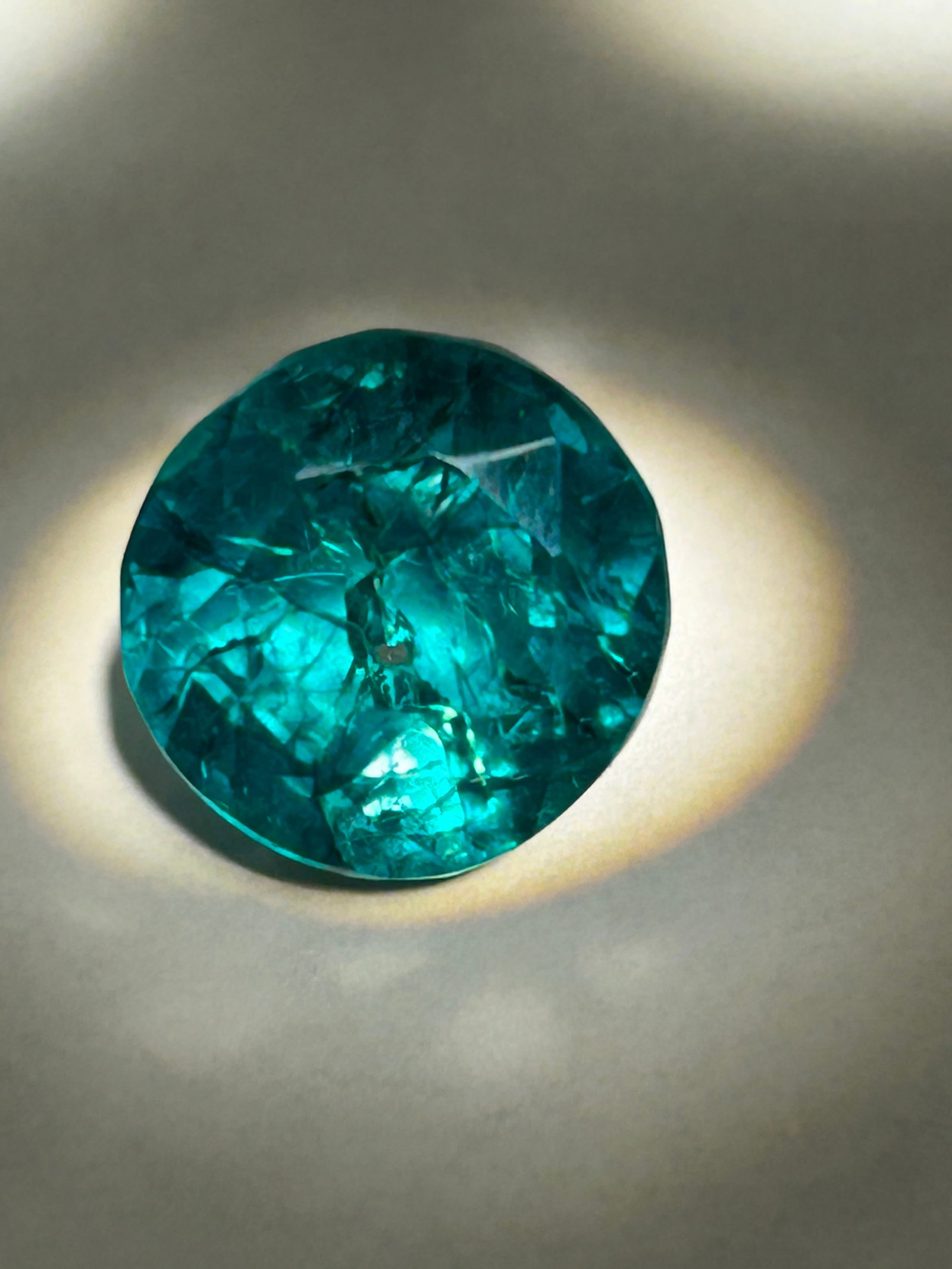 9.95 Carat ---- Colombian Green Emerald ---- Round Cut (1 of 3)