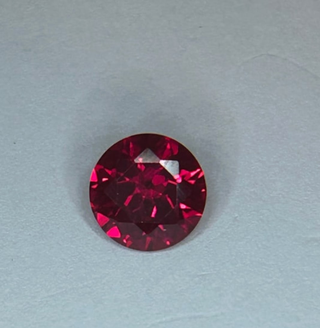 4.25 Carat ---- Mozambique Blood Ruby ---- Round Cut (1 of 4)
