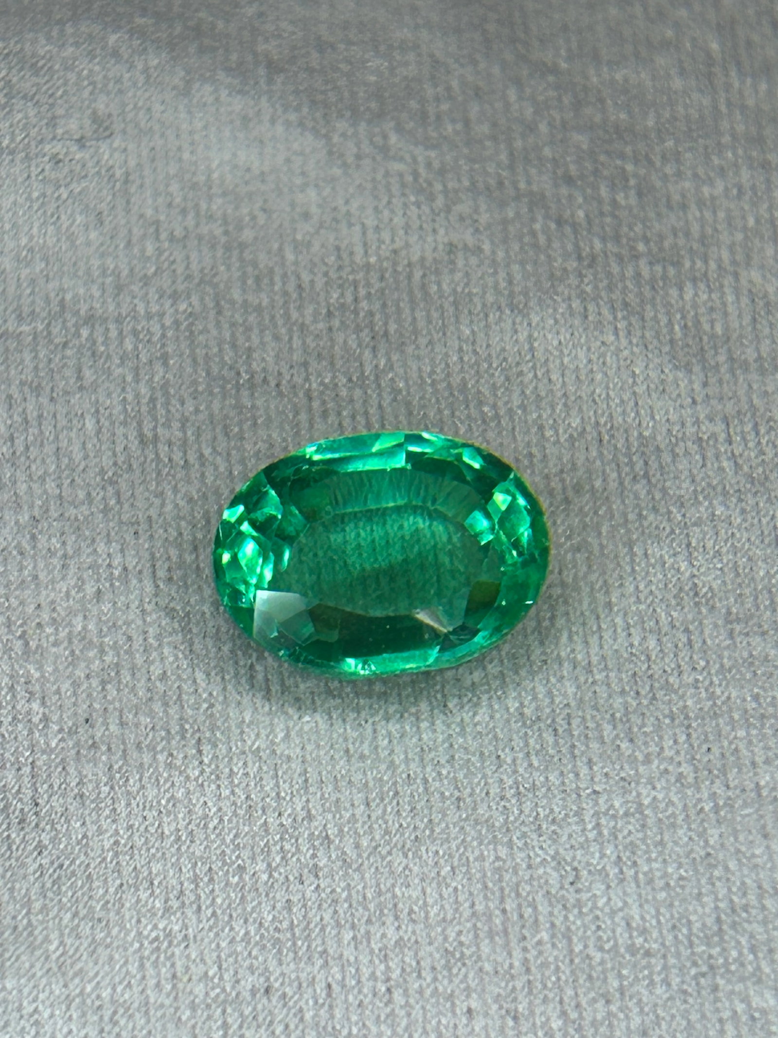 4.50 Carat -- Natural Emerald -- Oval Cut--- EGL Certified: An oval cut is a highly impressive, rare, and substantial gemstone. This size provides a remarkable "finger presence" and is most frequently used as the centerpiece for statement rings, halos, or luxu
