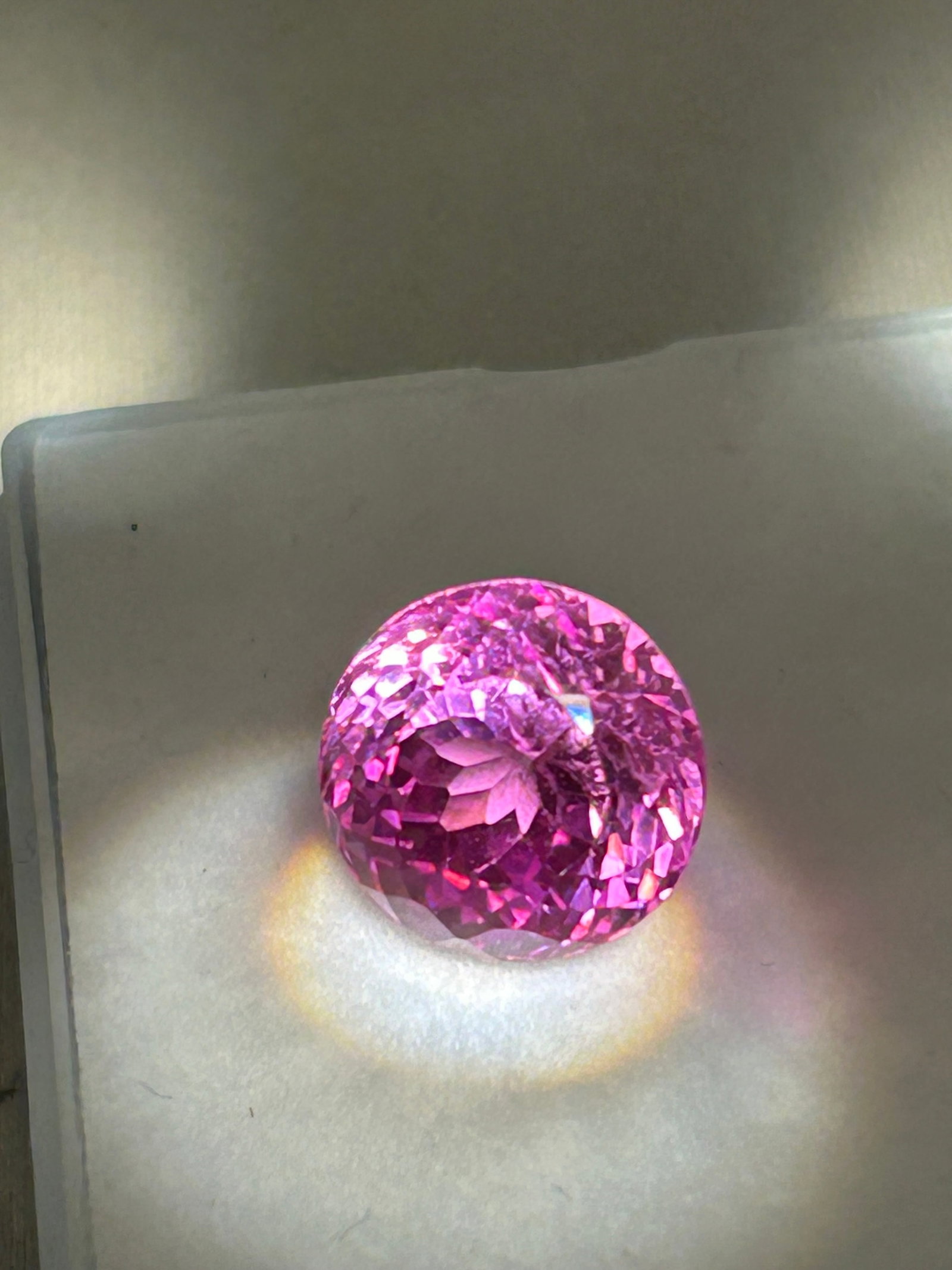 6.00 Carat Pink Sapphire Round Cut GGI Certified