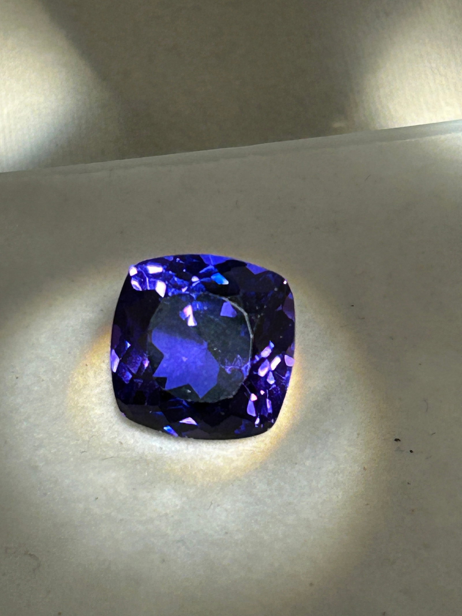 9 Carat Natural Purple Sapphire Cushion Cut EGL Certified: 9 Carat Natural Purple Sapphire Cushion Cut