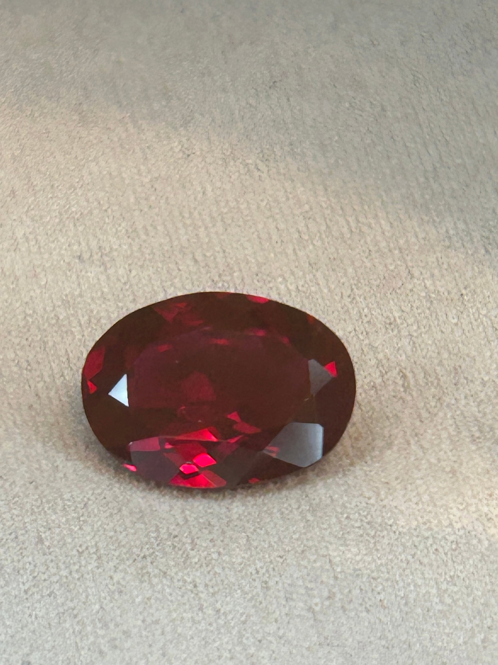 4.45 Carat ---- Natural Mozambique Pyrope Garnet -- Brilliant Oval Cut (1 of 2)