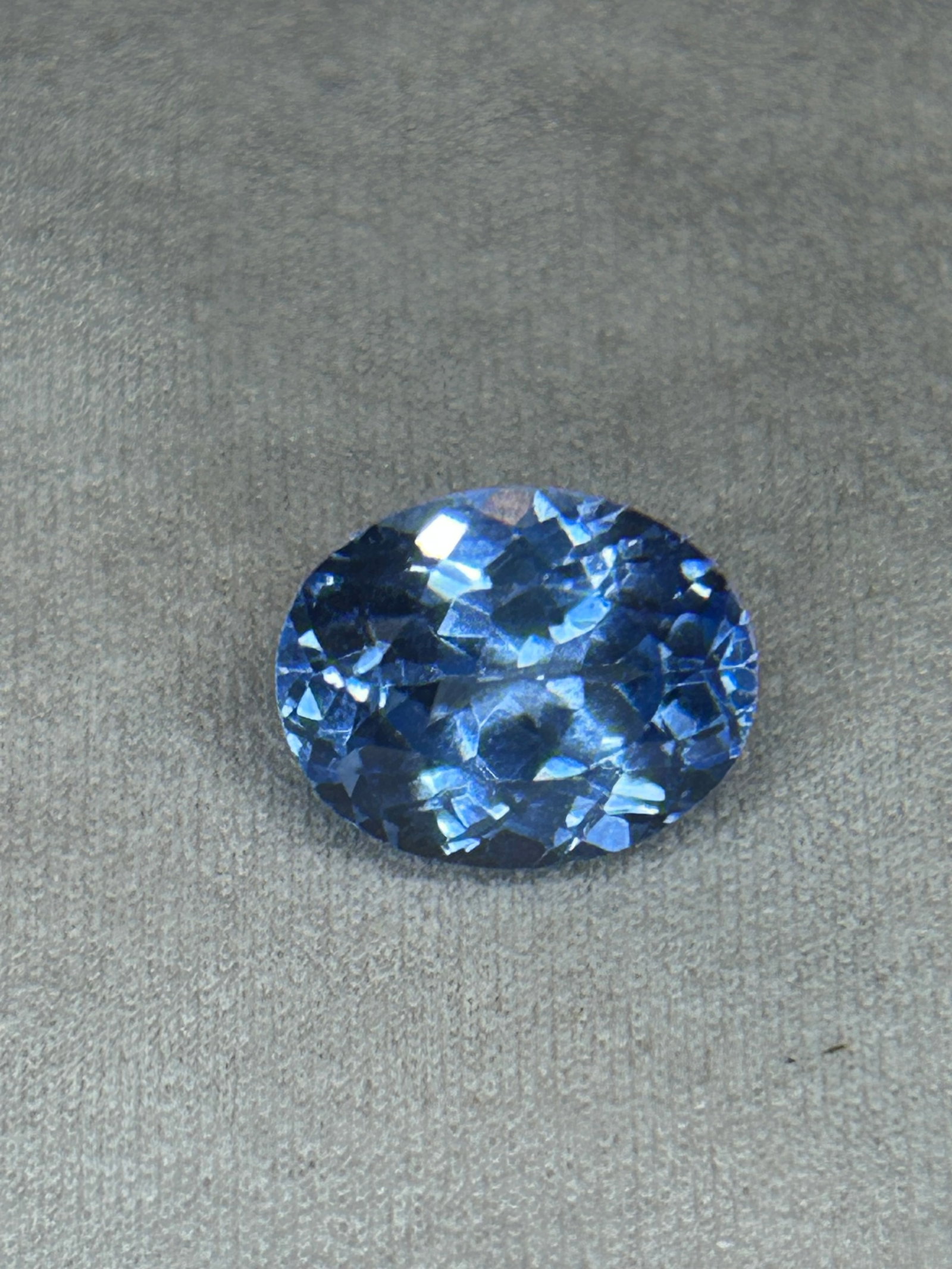 5.00 Carat ---- Natural Brazilian Iindicolite Blue Tourmaline ---Brilliant Oval Cut: a highly sought-after, rare collector's gemstone. Known for its ocean-like hues and vitreous luster, this combination of size, origin, and cut represents a valuable and visually striking gem for