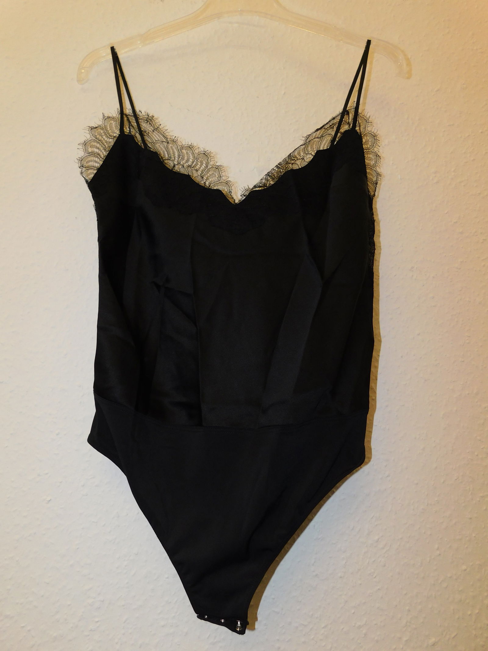 Ralph & Russo 20P 11 T235 Double Satin Camisole Bodysuit, Black, Size 38 (RRP £ 595) The Camiso: Ralph & Russo 20P 11 T235 Double Satin Camisole Bodysuit, Black, Size 38 (RRP £ 595) The Camisole Bodysuit is crafted from luxurious and ultra-soft black double satin. It is cut close to