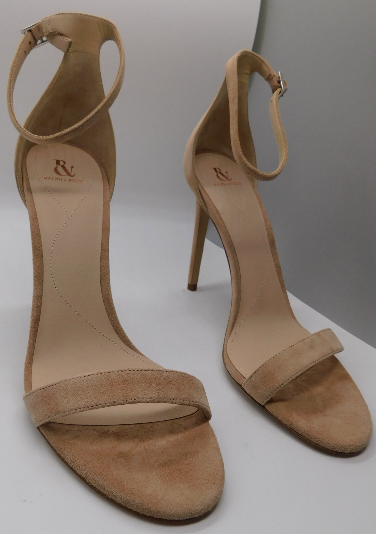 Pair of Ralph & Russo Plain Sandal, Suede Fabric, Tan/ Silver, With Box & Dust Bags. EU Size 37.: Pair of Ralph & Russo Plain Sandal, Suede Fabric, Tan/ Silver, With Box & Dust Bags. EU Size 37. (RRP £550) Handcrafted in Italy, our classic