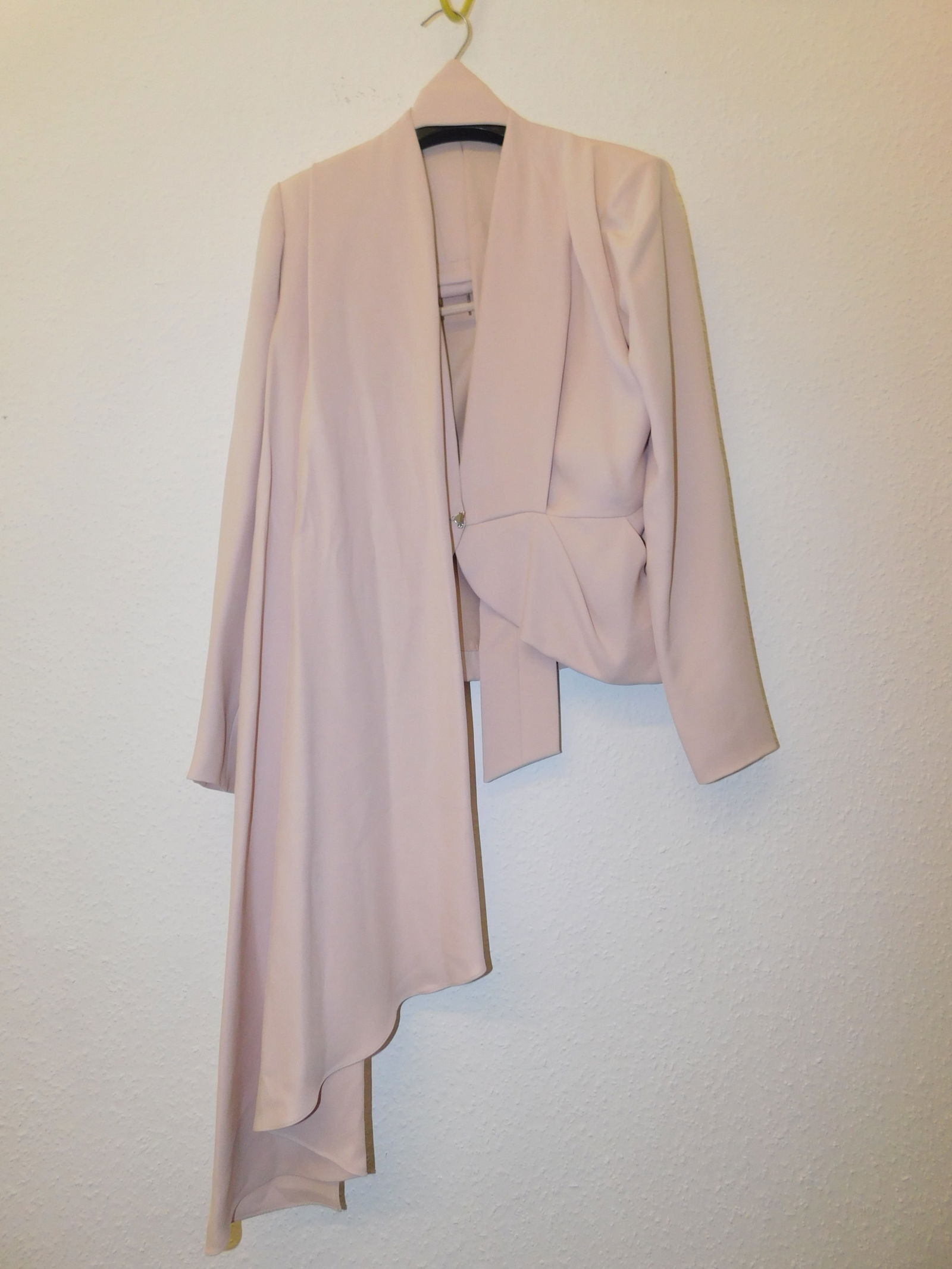 Ralph & Russo 18W11 J04, Soft Asymmetric Scarf Jacket , Size 42 (RRP £2,700) - Heavy Crepe Cadd: Ralph & Russo 18W11 J04, Soft Asymmetric Scarf Jacket