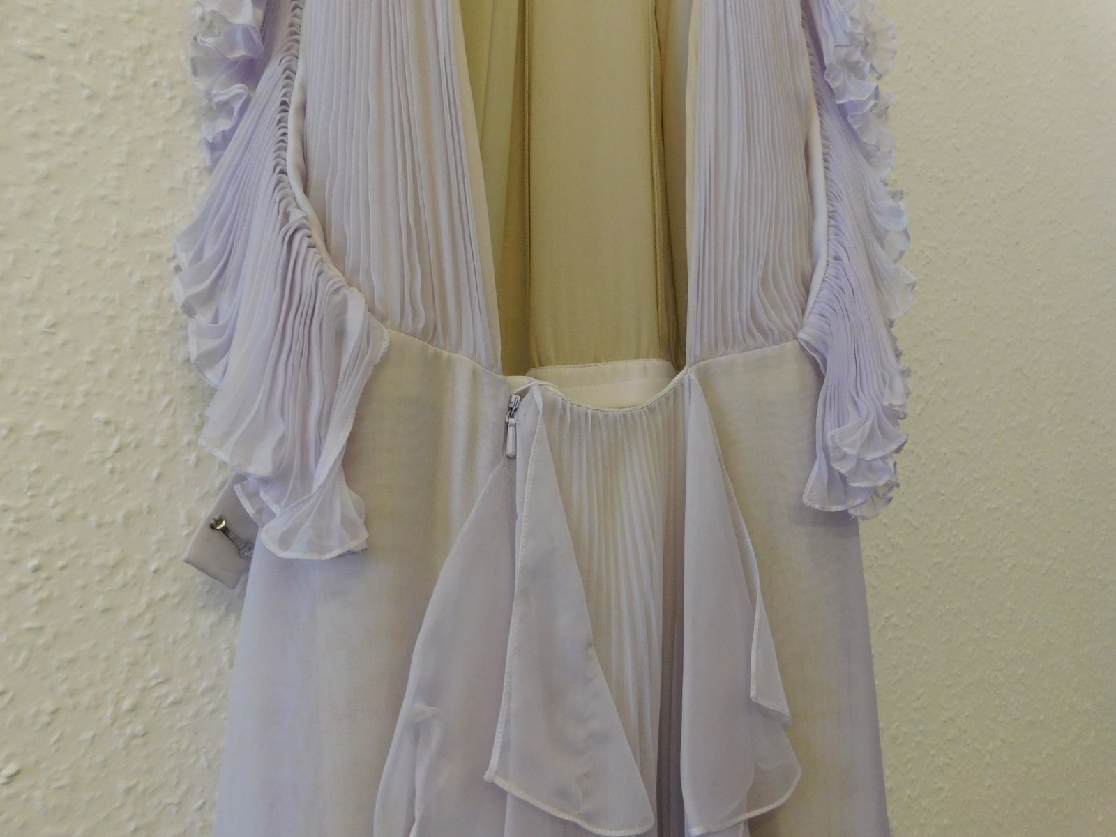 Ralph & Russo 17W EVE 015 Pleated Silk Chiffon Evening Dress, Lavender, Size 40 (RRP £10,500) - 4