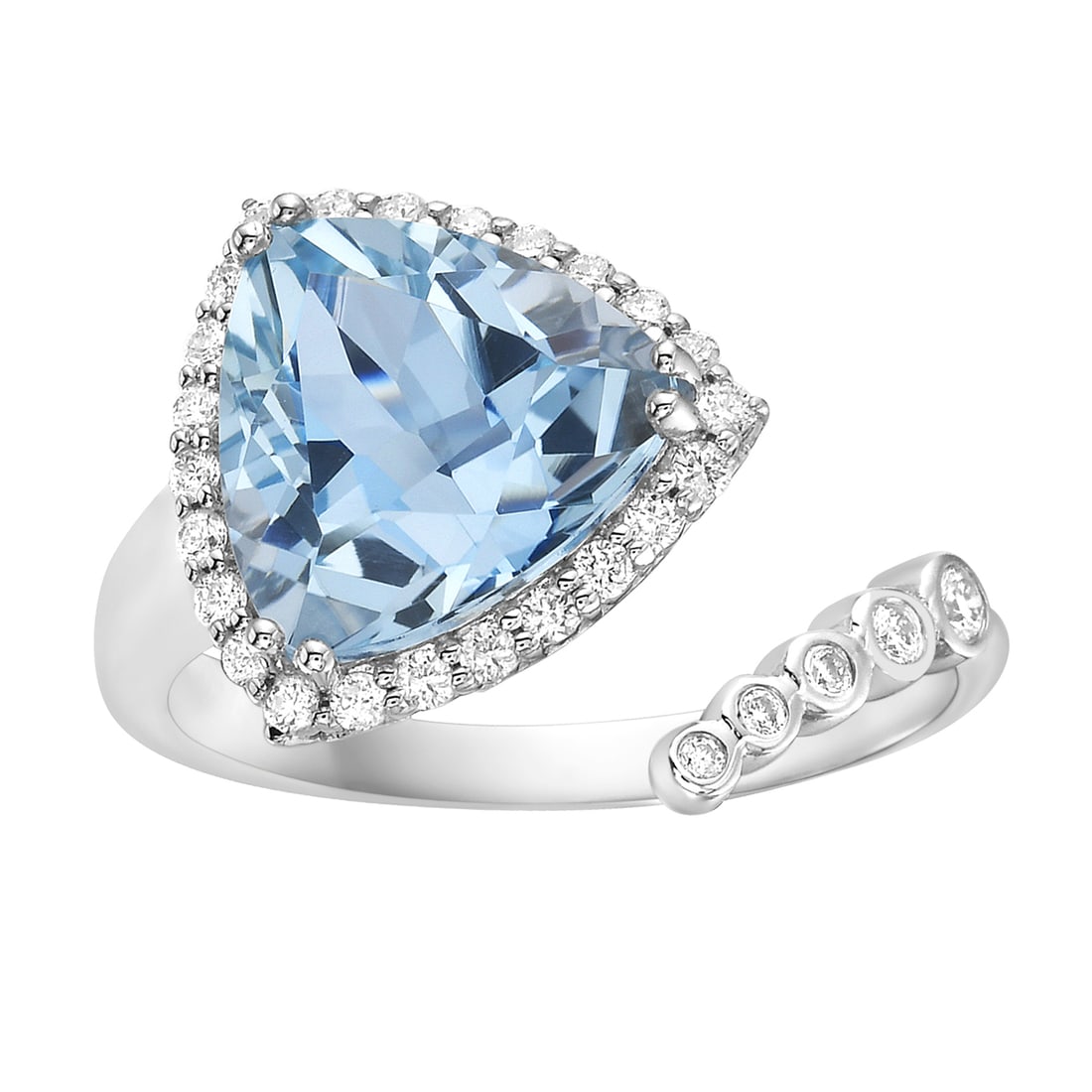 Elegant 14K White Gold Ring with 4.18ct Blue Topaz and Diamonds: Exuding opulence and grace, this elegant ring featuring Blue Topaz and White Diamond is crafted for the distinguished. Showcasing the gems in a modern arrangement, the ring consists of 3.2 grams of 14
