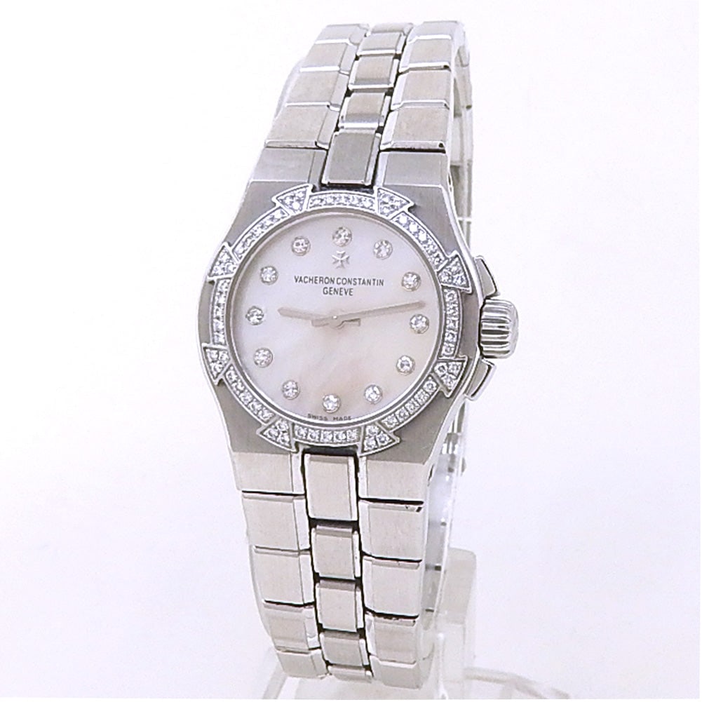 Vacheron Constantin Overseas 16550/423A-8881 Steel Mother of Pearl Diamond Dial: Presenting a refined icon of elegance, this Vacheron Constantin Overseas Ref. 16550/423A-8881 is a masterclass in luxury sport-chic design. The timepiece features a resilient stainless steel case, exq