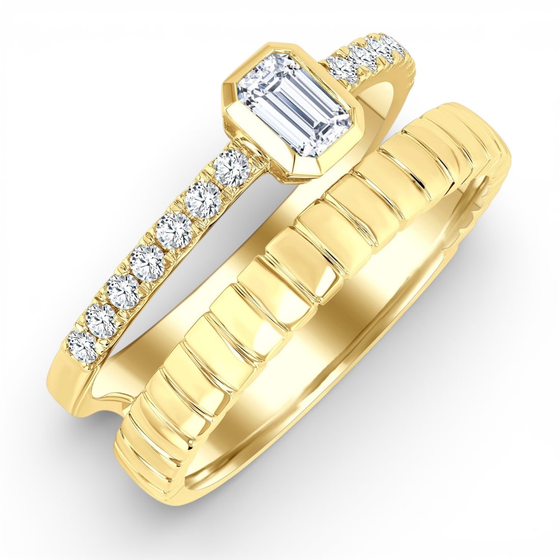 0.50 ctw Emerald and Round Diamond 14K Yellow Gold Ring: Rare and radiant, this exquisite Split Twin Row Bezel Set ring featuring White Diamond offers a touch of the extraordinary. Showcasing the gems in a Split-Shank arrangement, the ring consists of 4.8 g
