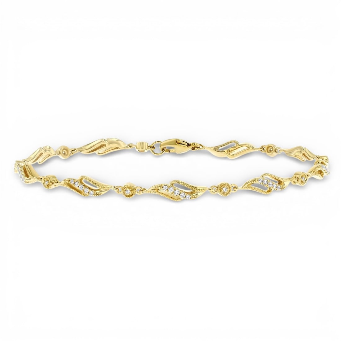 Art Deco 0.25 ctw Diamond Lattice Kite 10K Yellow Gold Bracelet: A testament to superior craftsmanship, this breathtaking Art Deco Lattice Kite bracelet featuring White Diamond is unparalleled. Crafted with precision, the Link setting is seamlessly integrated into 