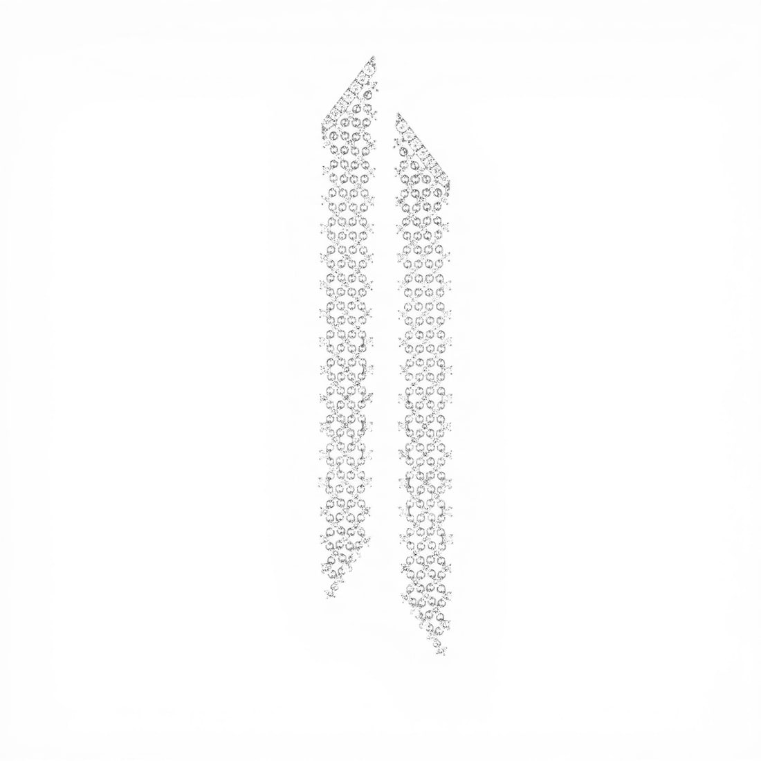 4.42 ctw White Diamond 18K White Gold Chandelier Earrings: A symphony of light and color, this breathtaking Silk Chandelier pair of earrings featuring Natural Diamonds embodies the pinnacle of luxury. The gemstones are nestled within a Chandelier framework, s