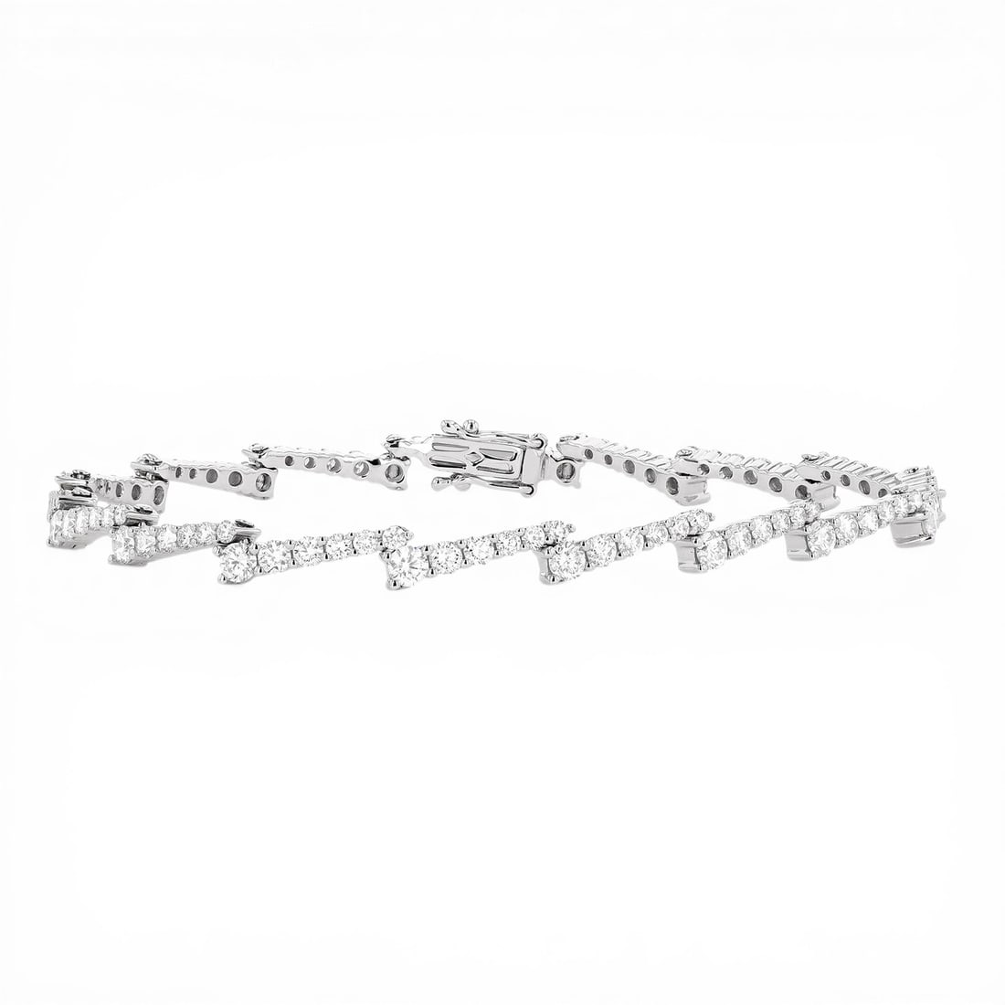 3.61 ctw Swirl Diamond 18k White Gold Bracelet: Retail Value: $20,400 A testament to superior craftsmanship, this magnificent Swirl bracelet featuring White Diamond is unparalleled. Showcasing the gems in a Articulated Link/Line Bracelet arrangemen