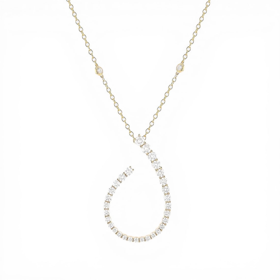1.65 ctw Graduating Curve Diamond 18k Yellow Gold Pendant Necklace: Retail Value: $10,515 A vision of luxury, this magnificent Graduating Curve necklace featuring White Diamond defines sophistication. Expertly mounted in a Line/Curve Setting setting, the necklace is c