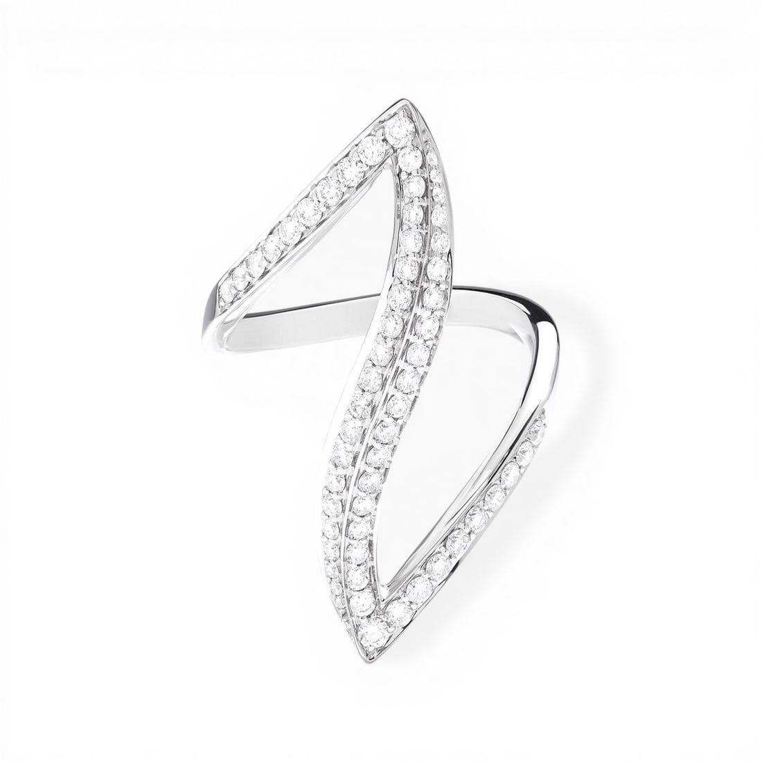 0.77 ctw Pave Diamond Dagr Curve 18k White Gold Ring: Epitomizing grandeur, this breathtaking Curve ring featuring White Diamond stands as a beacon of refined taste. A detailed Bypass gallery secures the stones, rendered in 5.9 grams of lustrous 18K Whit