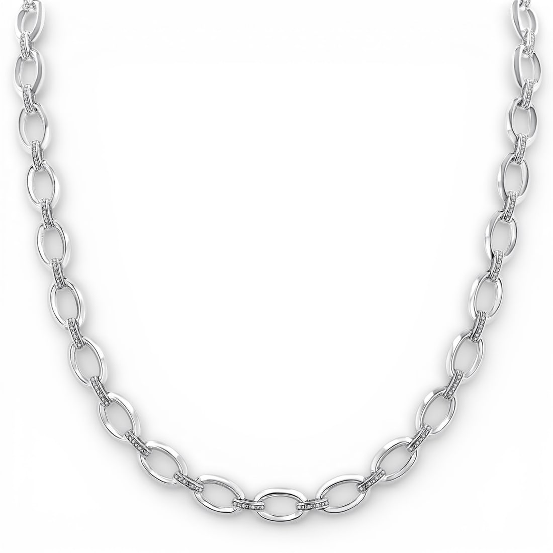 0.25 ctw Round Diamond Paperclip D-Link Sterling Silver Necklace: Defining modern elegance, this elegant Paperclip D-Link necklace featuring White Diamond captures the essence of style. Expertly mounted in a Link Chain setting, the necklace is crafted in 36.1 grams 