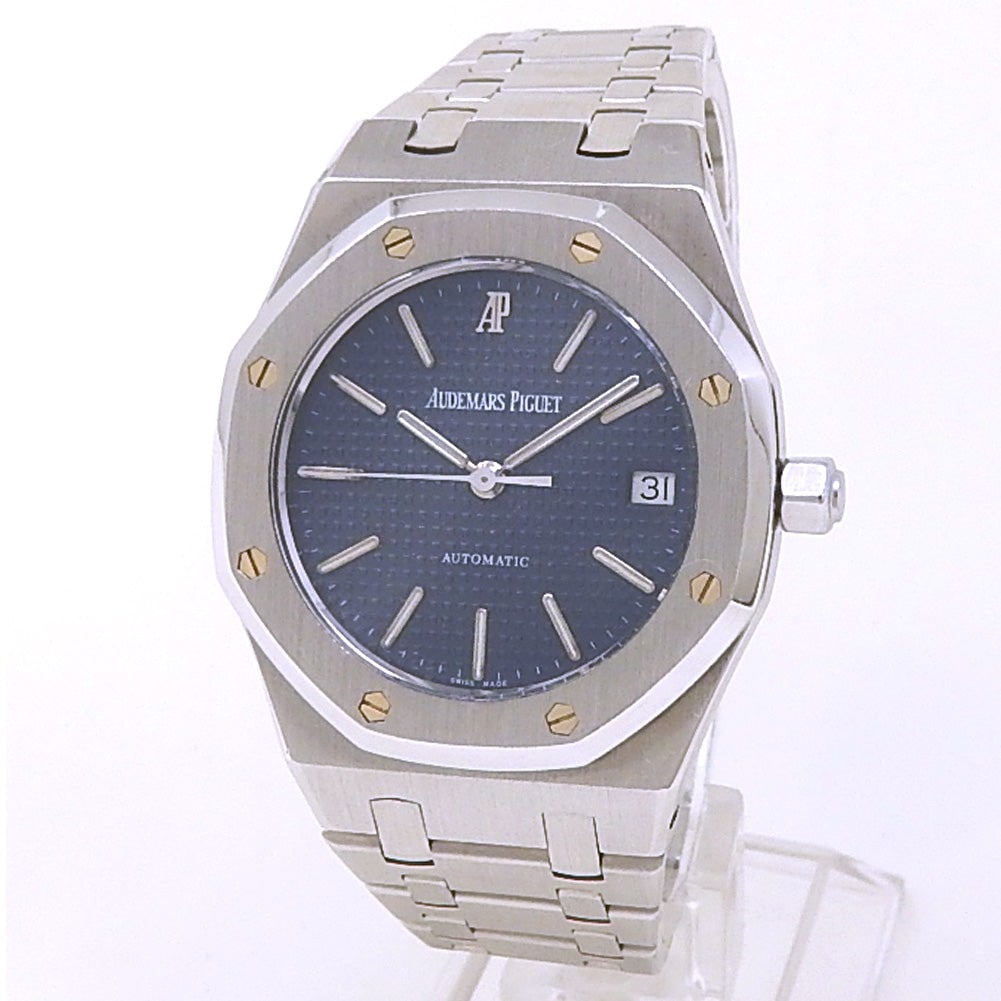 Audemars Piguet Royal Oak 14790ST Steel Blue Dial: The Audemars Piguet Royal Oak, Reference 14790ST.OO.0789ST.01, is a historic masterpiece of modern horology. Crafted in high-grade stainless steel, this iconic timepiece features a striking blue dial