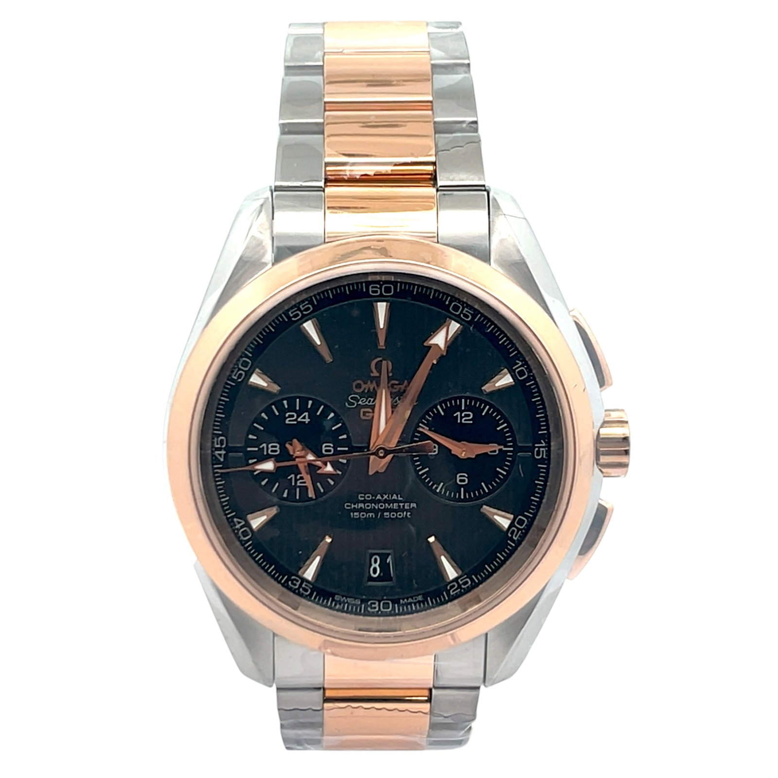 Omega Seamaster Aqua Terra GMT 231.20.43.52.06.001 Steel & Rose Gold Grey Dial: The Omega Seamaster Aqua Terra GMT, Reference 231.20.43.52.06.001, is a striking blend of robust steel and luxurious 18K rose gold. The 43mm case, crafted from both materials, houses a stunning grey t