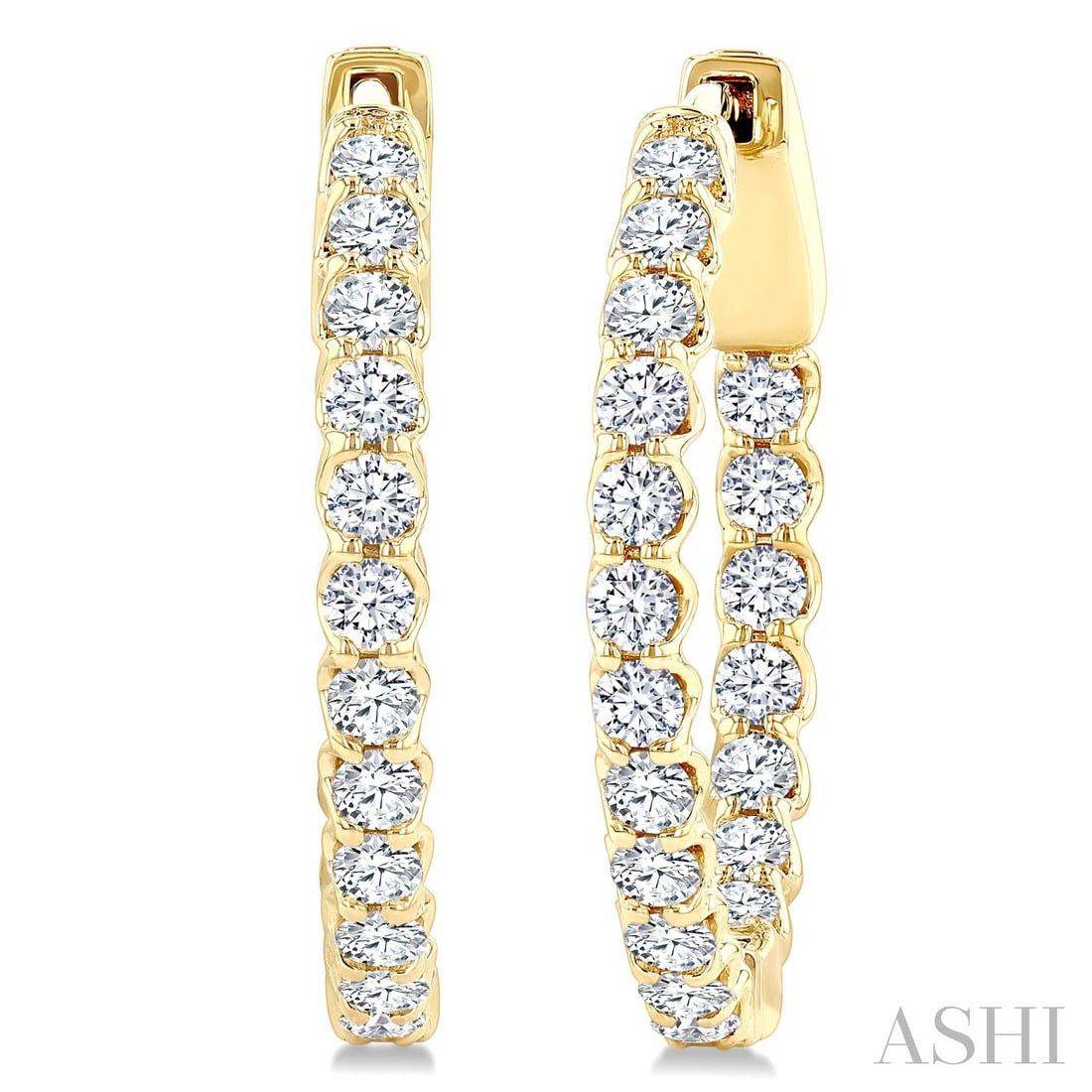 1.03 ctw White Diamond 14K Yellow Gold Hoop Earrings: Defining modern elegance, this stunning Hoop pair of earrings featuring White Diamond captures the essence of style. Securely held in a classic Hoop design, the earrings are forged from 4.2 grams of h