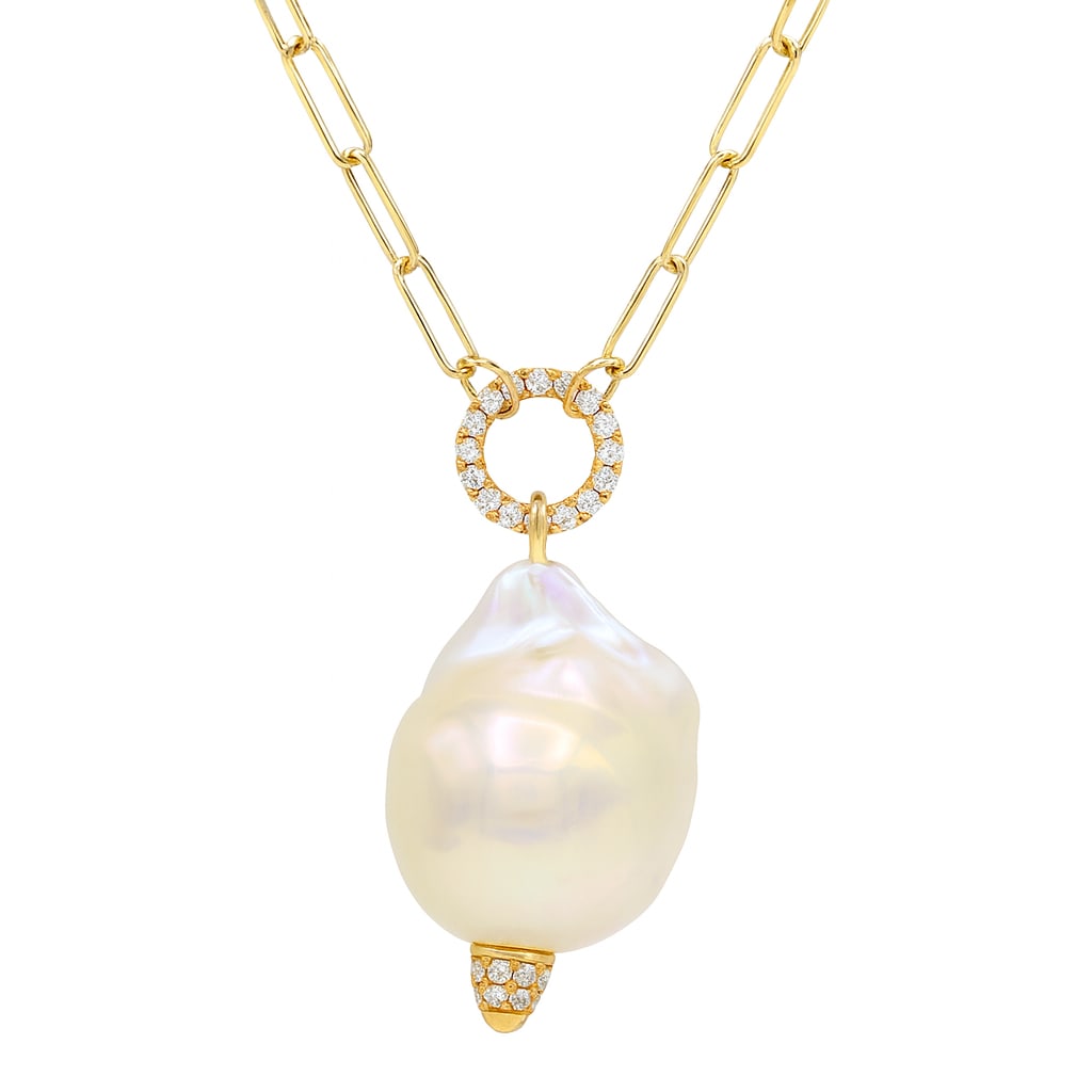 18k Yellow Gold Pendant Necklace with Freshwater Pearl & Diamonds: Radiating elegance and sophistication, this exquisite pendant necklace features a lustrous Freshwater Pearl as its centerpiece. The pearl's natural white hue is beautifully complemented by the surroun