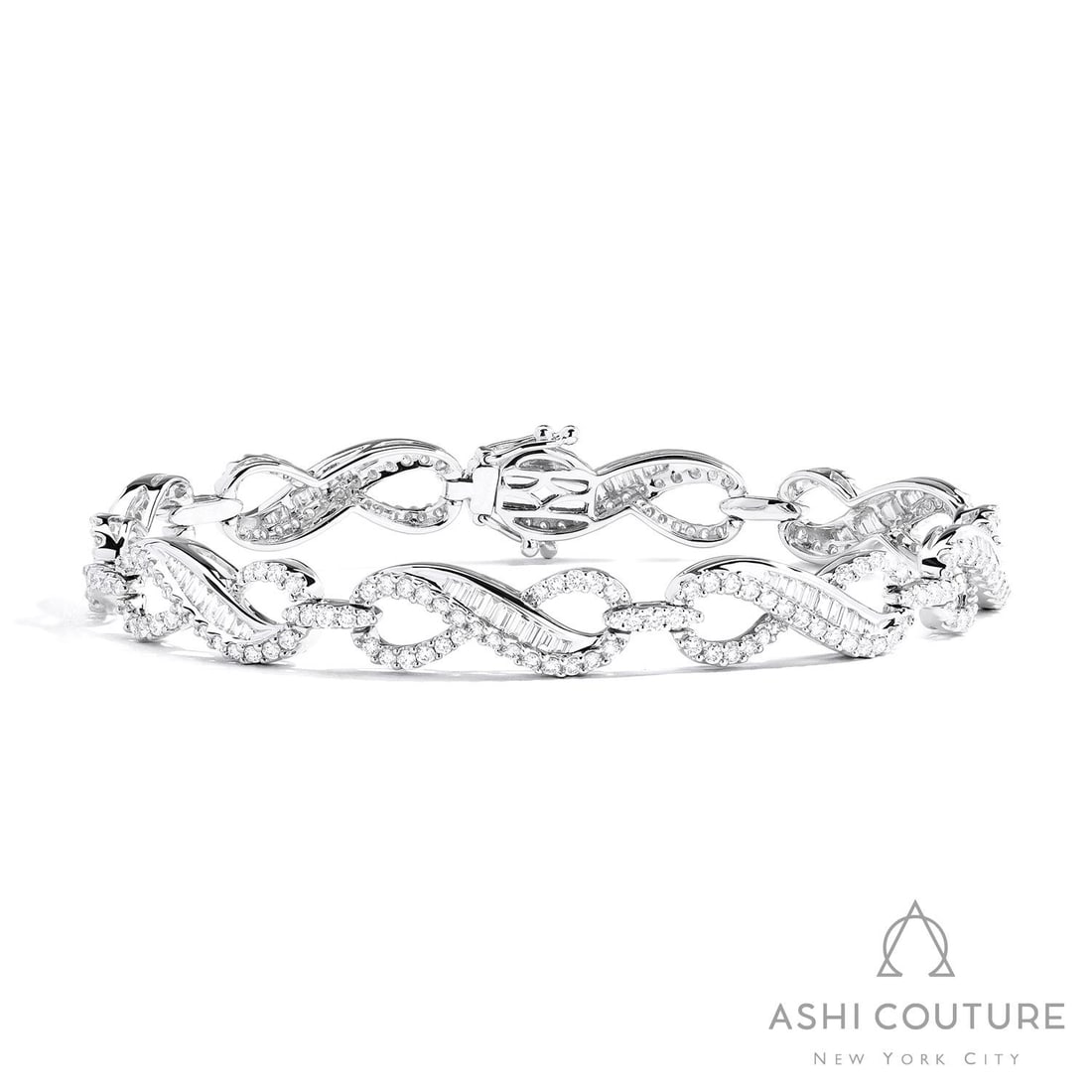 2.96 ctw White Diamond Infinity 18K White Gold Bracelet: Retail Value: $22,920 A symphony of light and color, this magnificent Infinity bracelet featuring White Diamond embodies the pinnacle of luxury. Expertly mounted in a Link Bracelet setting, the bracel