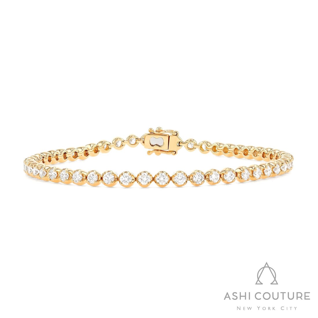2.91 ctw Diamond 18K Yellow Gold Tennis Bracelet: Retail Value: $14,640 Epitomizing grandeur, this stunning Duchess tennis bracelet featuring White Diamond stands as a beacon of refined taste. The gemstones are nestled within a Line framework, suppor
