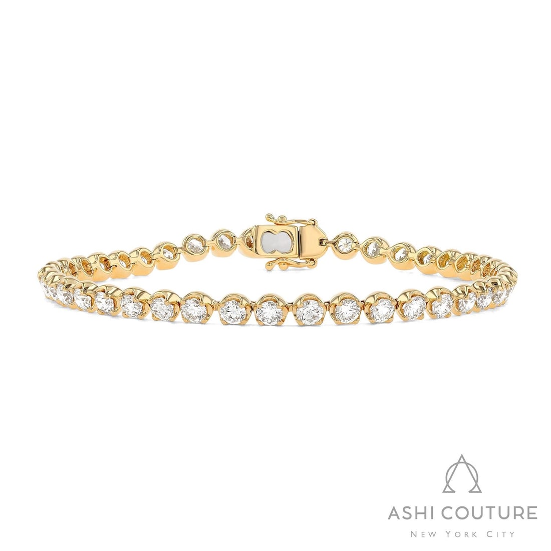 5.00 ctw White Diamond 18K Yellow Gold Tennis Bracelet: Retail Value: $21,495 Defining modern elegance, this magnificent Classic Tennis bracelet featuring White Diamond captures the essence of style. Crafted with precision, the Line setting is seamlessly i