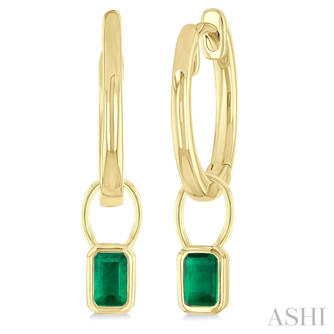 5x3mm Emerald 14K Yellow Gold Huggie Earrings: Epitomizing grandeur, this stunning Bezel Set Octagonal pair of earrings featuring Emerald stands as a beacon of refined taste. A detailed Bezel gallery secures the stones, rendered in 0.6 grams of lu