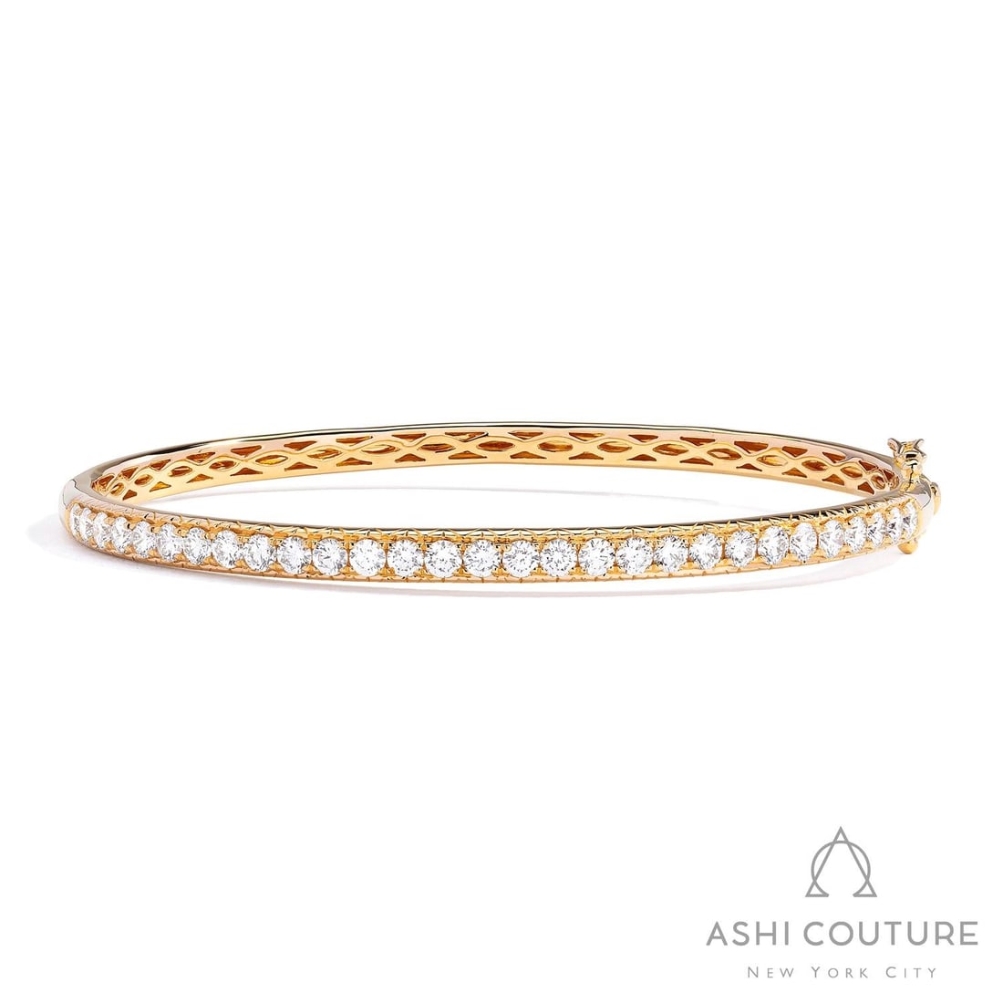 2.03 ctw White Diamond Bangle Bracelet 18K Yellow Gold: A vision of luxury, this magnificent Duchess Timeless bangle bracelet featuring White Diamond defines sophistication. Securely held in a classic Line Setting design, the bangle bracelet is forged from