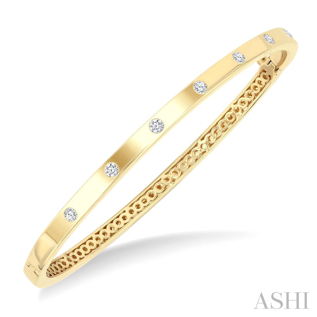 0.42 ctw Flush Set Diamond 14K Yellow Gold Bangle: Epitomizing grandeur, this elegant Flush Bezel Set bangle featuring White Diamond stands as a beacon of refined taste. Showcasing the gems in a Flush arrangement, the bangle consists of 11.8 grams of 