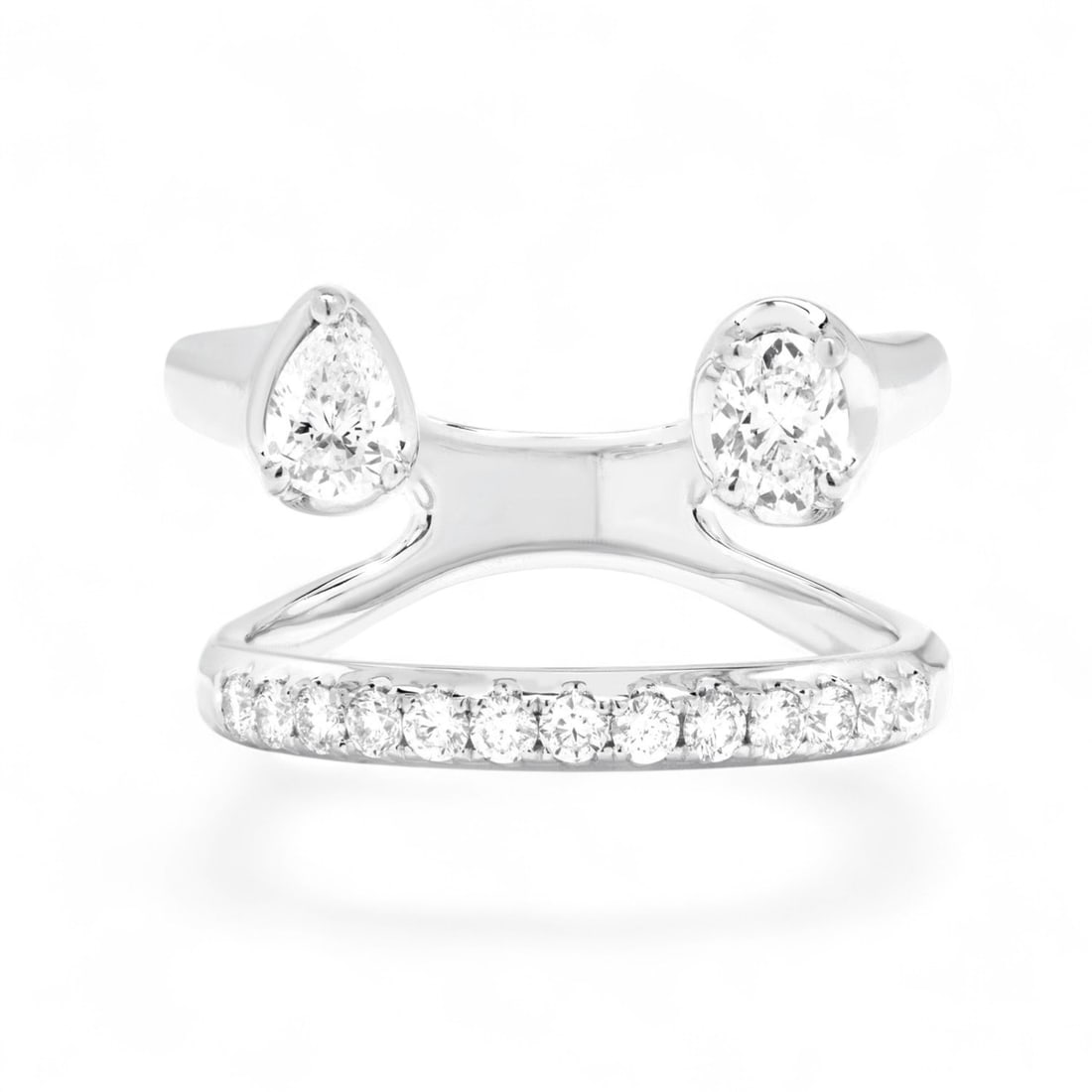 0.86 Ctw Paradox Toi Et Moi Open White Diamond Modern 18K White Gold Ring - Certified: Exuding opulence and grace, this magnificent Paradox Toi Et Moi Open ring featuring Natural Diamonds is crafted for the distinguished. A detailed Toi et Moi gallery secures the stones, rendered in 7.0