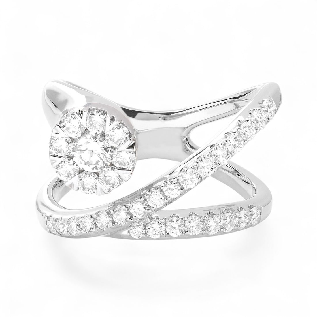 0.93 Ctw Fiori Cluster White Diamond Modern 18K White Gold Ring - Certified: A vision of luxury, this magnificent Fiori Cluster ring featuring Natural Diamonds defines sophistication. The gemstones are nestled within a Cluster framework, supported by a substantial 7.85 gram 18