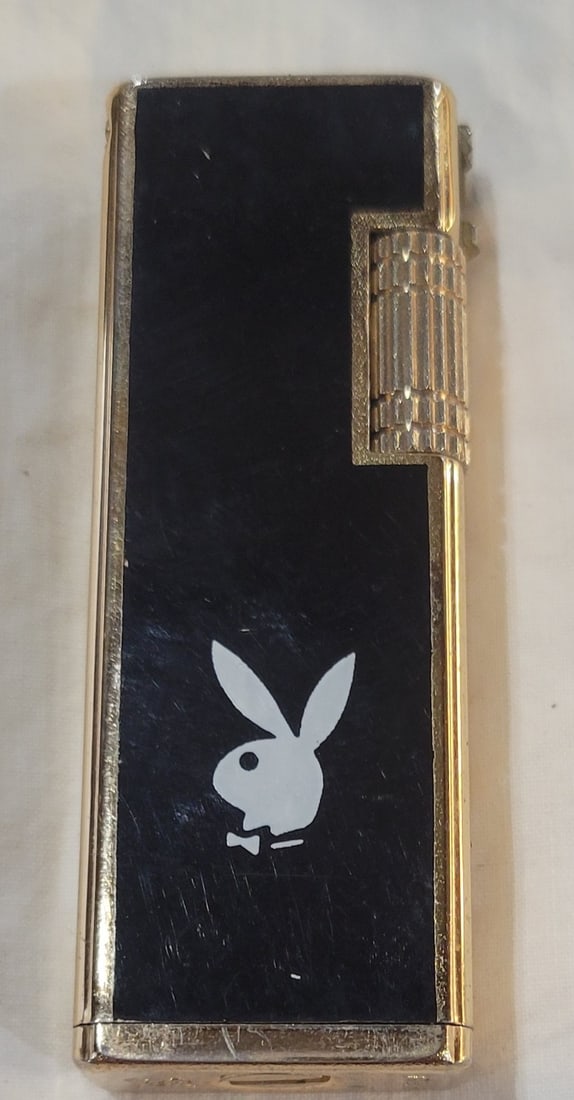Vintage WIN 1100 Playboy Bunny lighter (1 of 6)